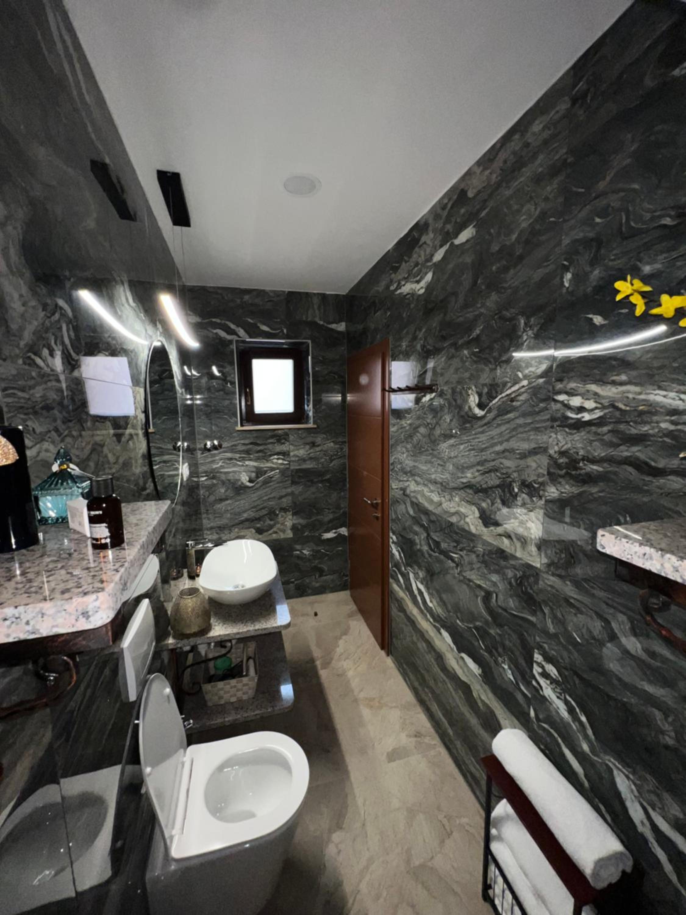 Single Room with Bathroom photo 3