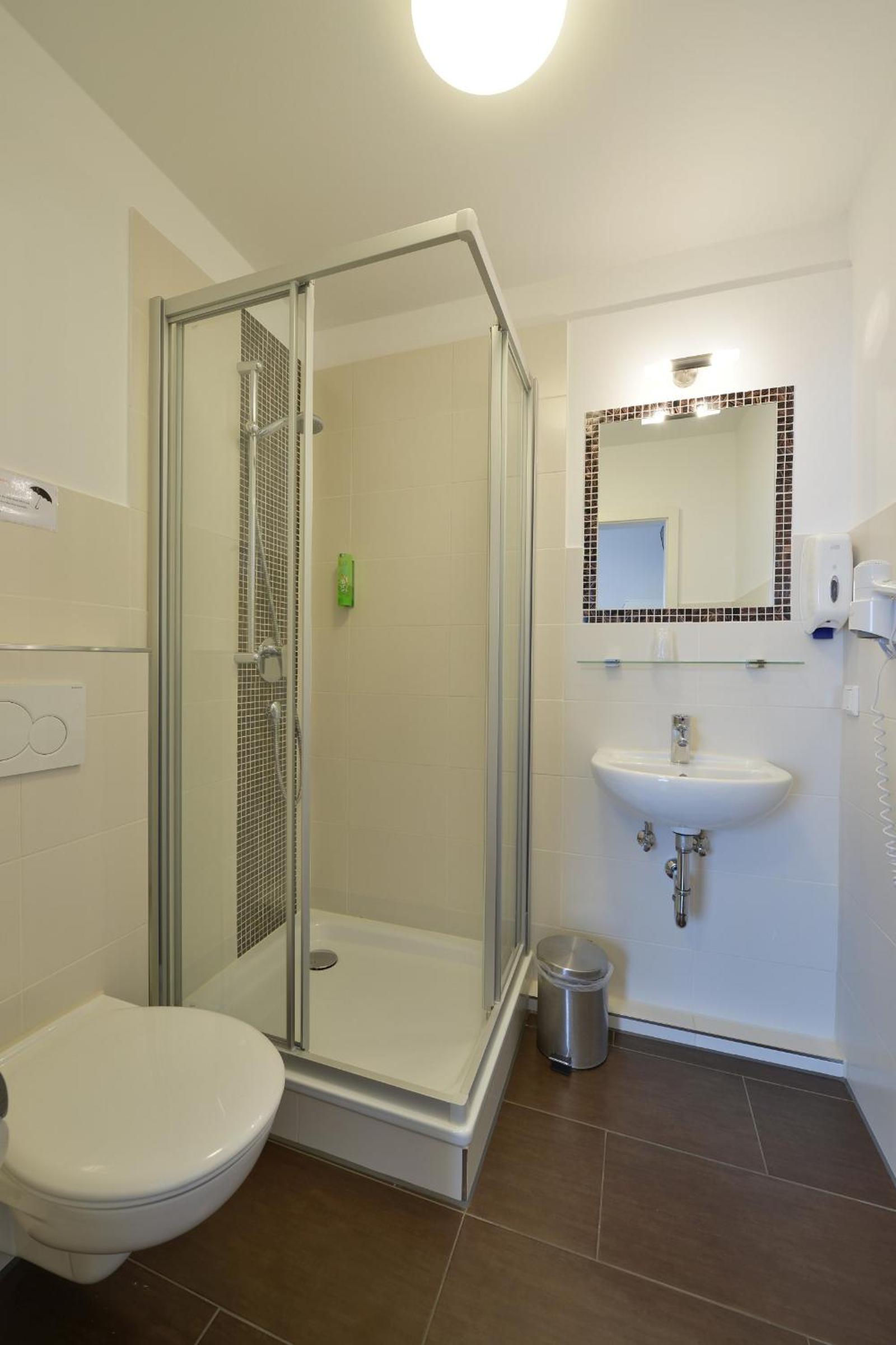 Twin Room with Bathroom