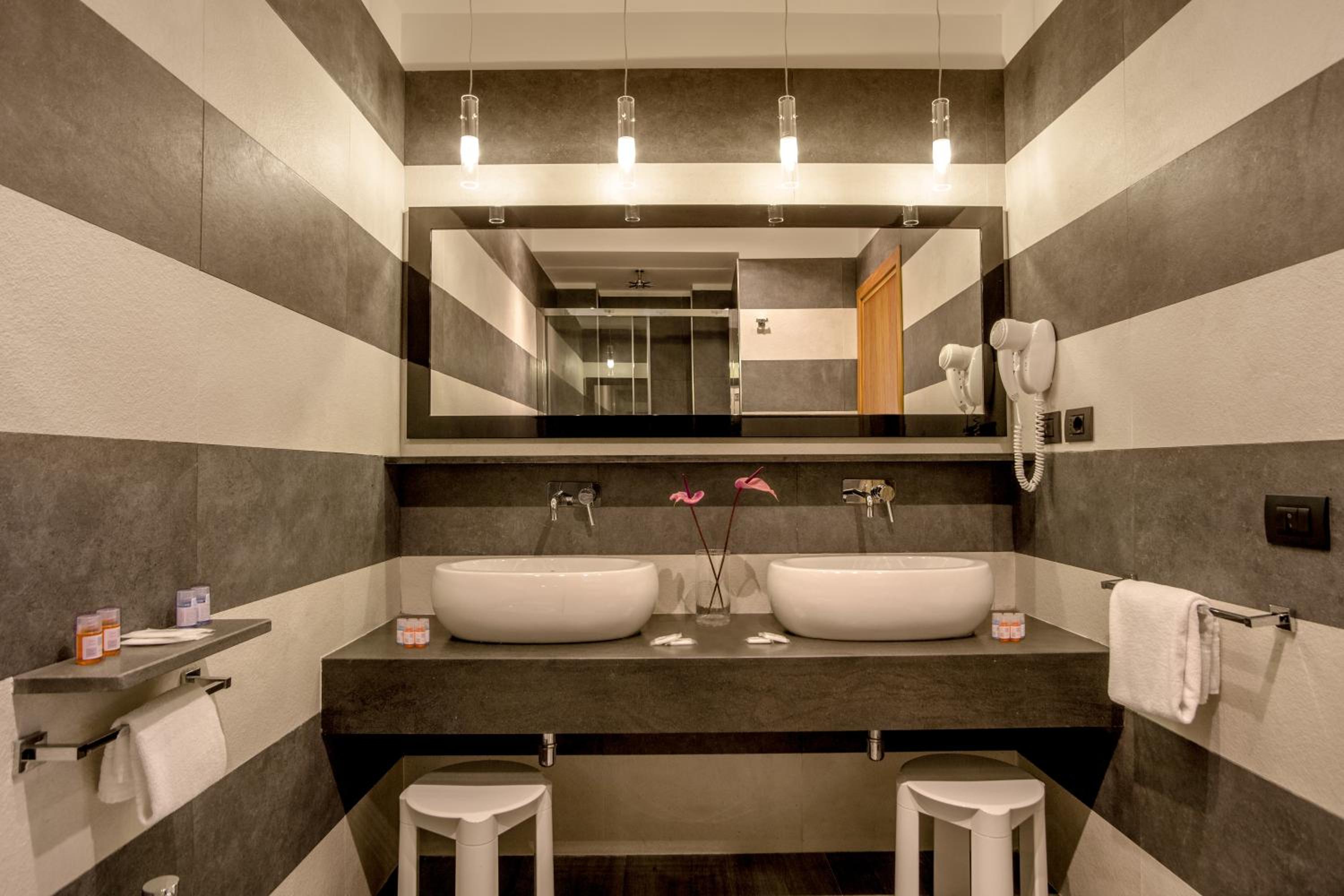 Deluxe Double or Twin Room - Dependence