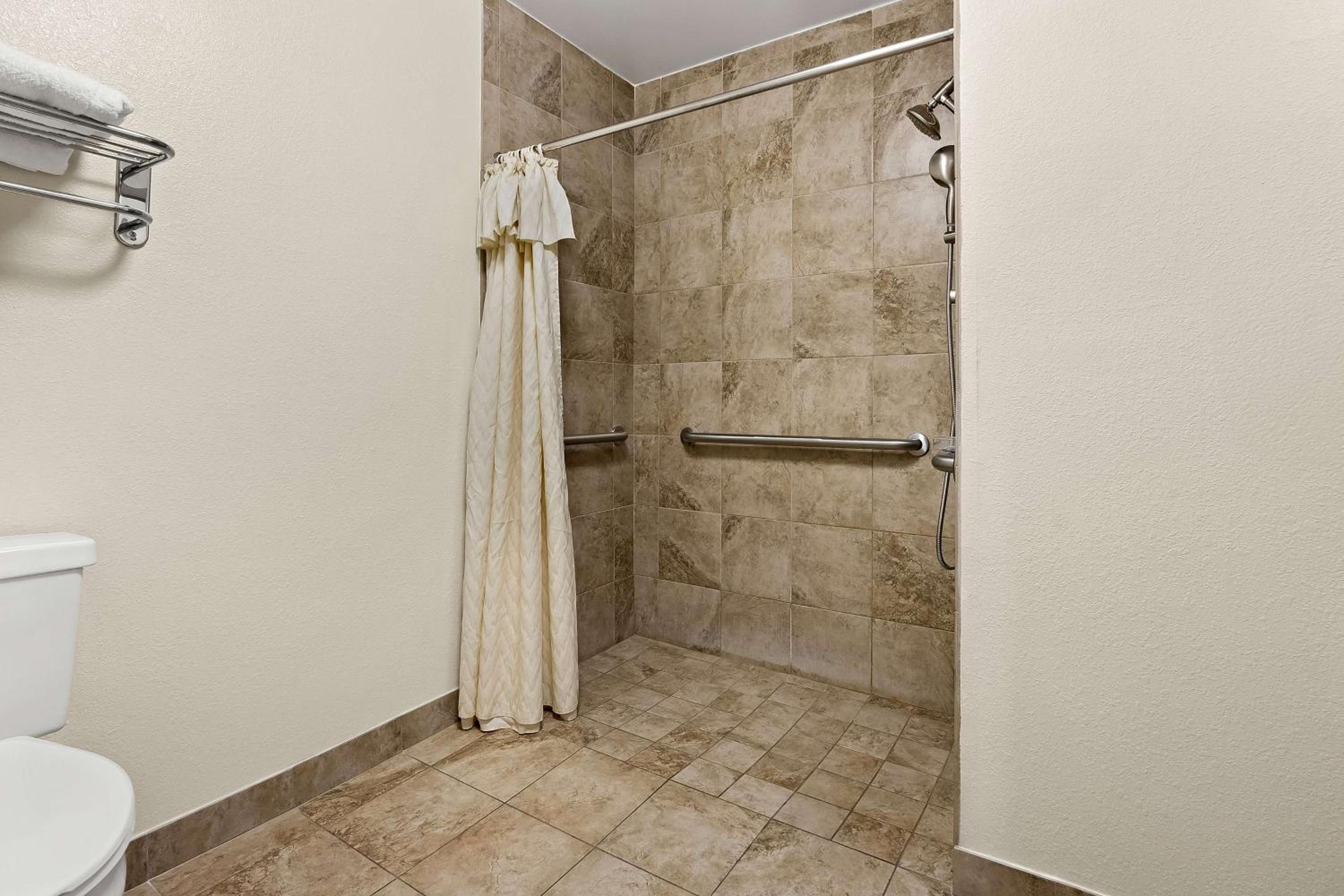 King Room with Roll-in Shower - Disability Access/Non-Smoking
