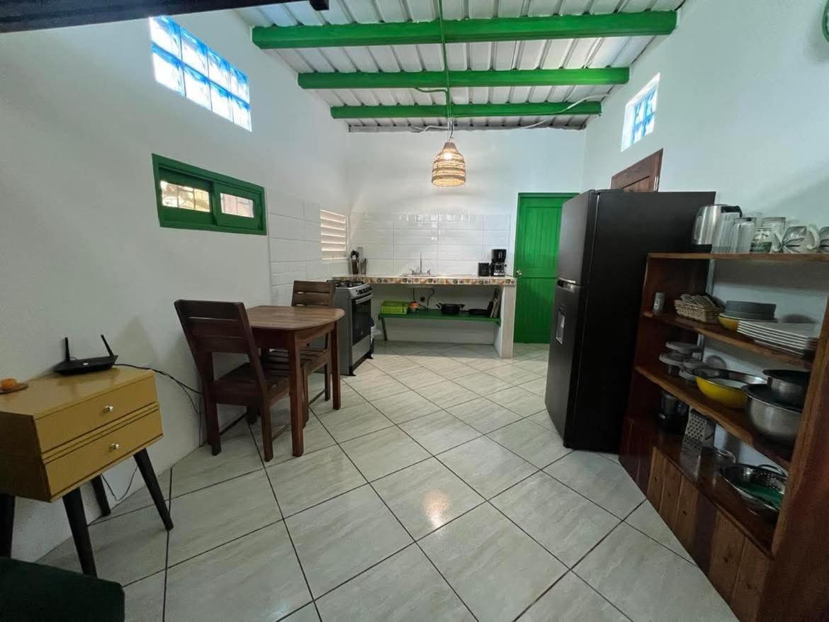 Studio - Split Level photo 2