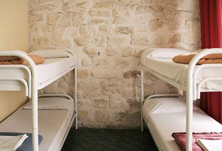 Bed in 4-Bed Mixed Dormitory Room photo 1