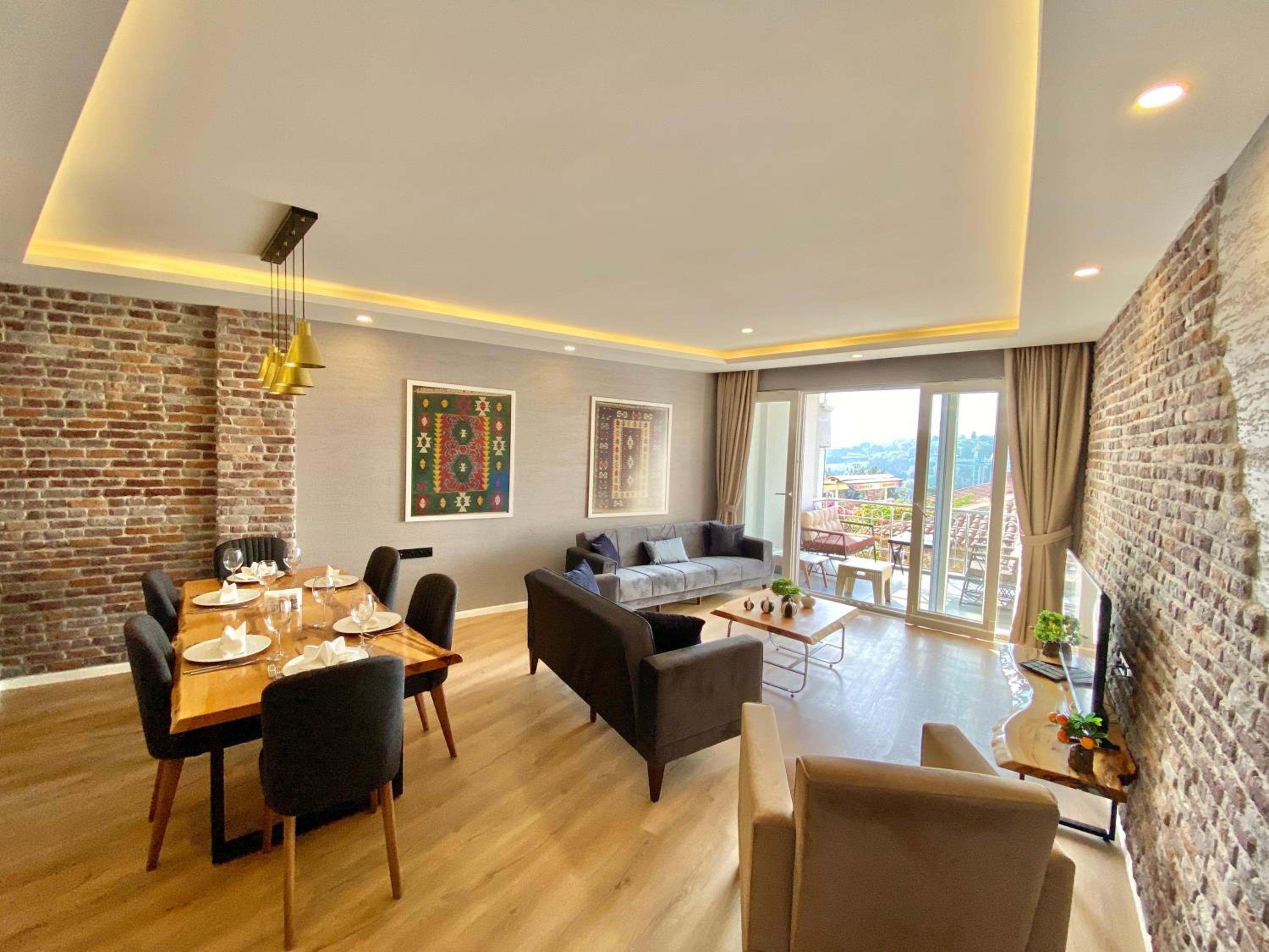 Apartment with Balcony