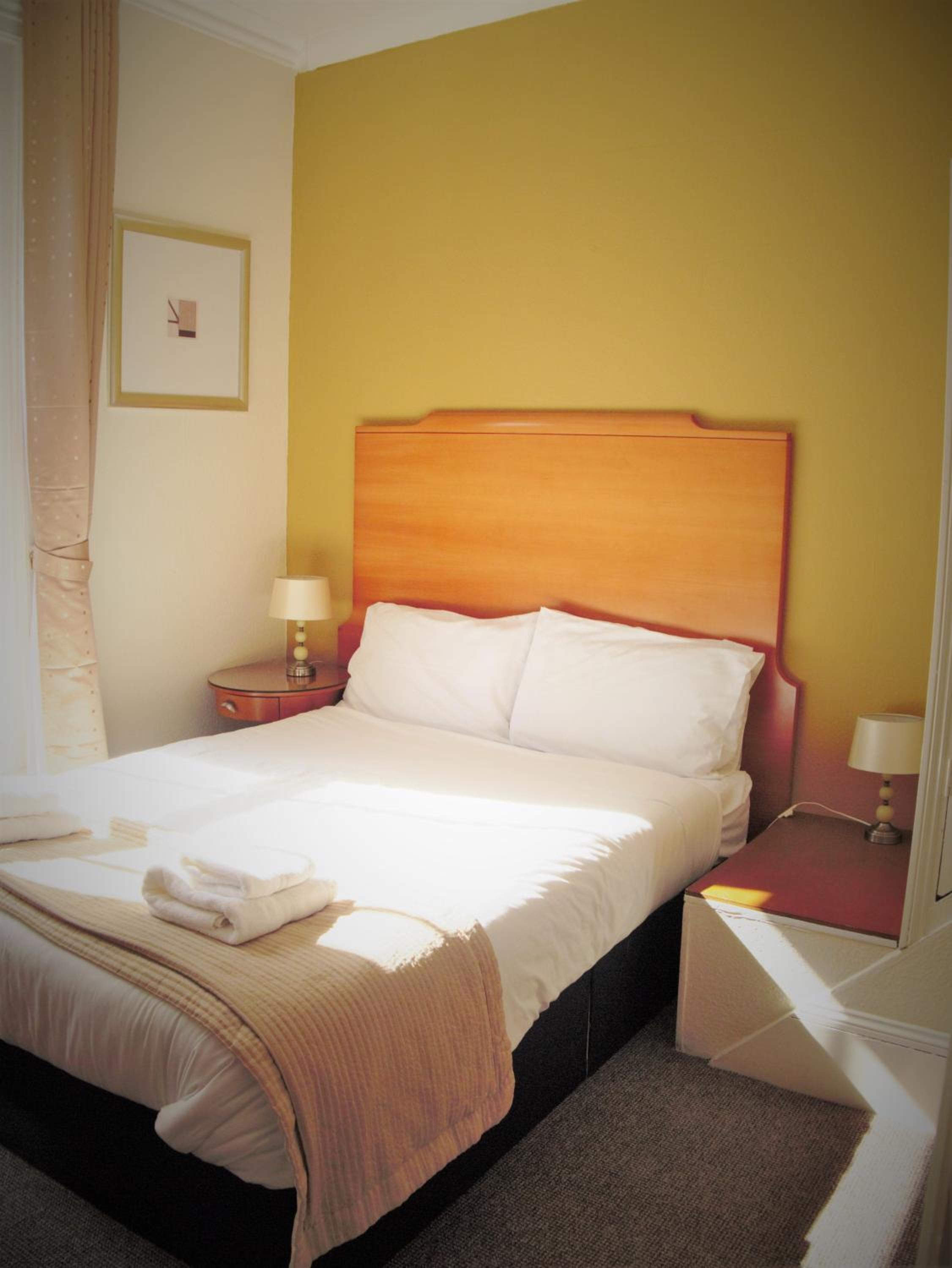 Double Room with Private External Bathroom photo 2
