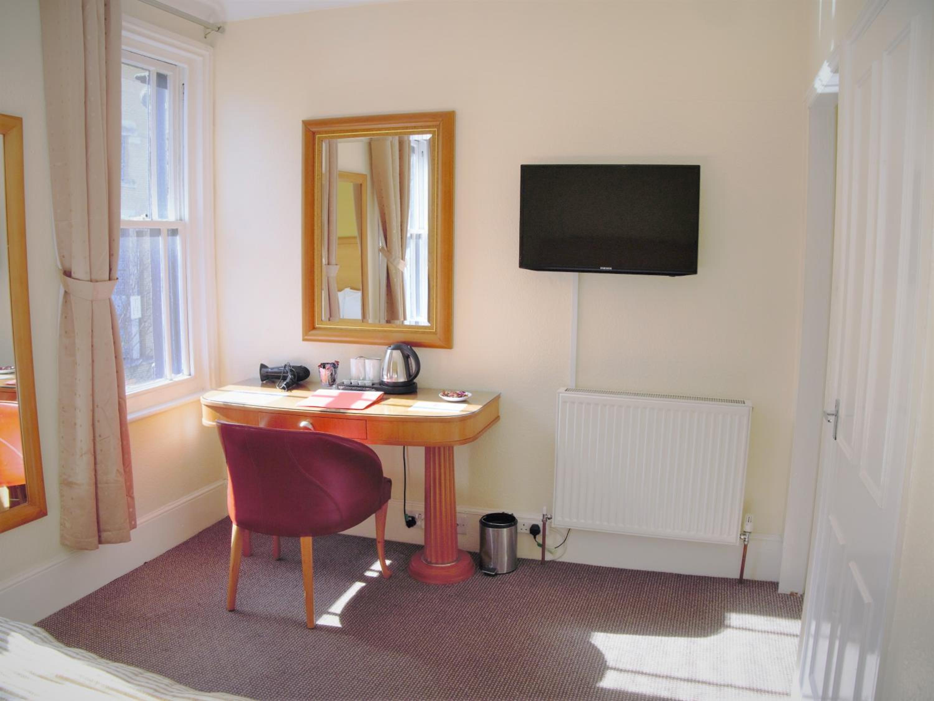 Budget Double Room photo 1