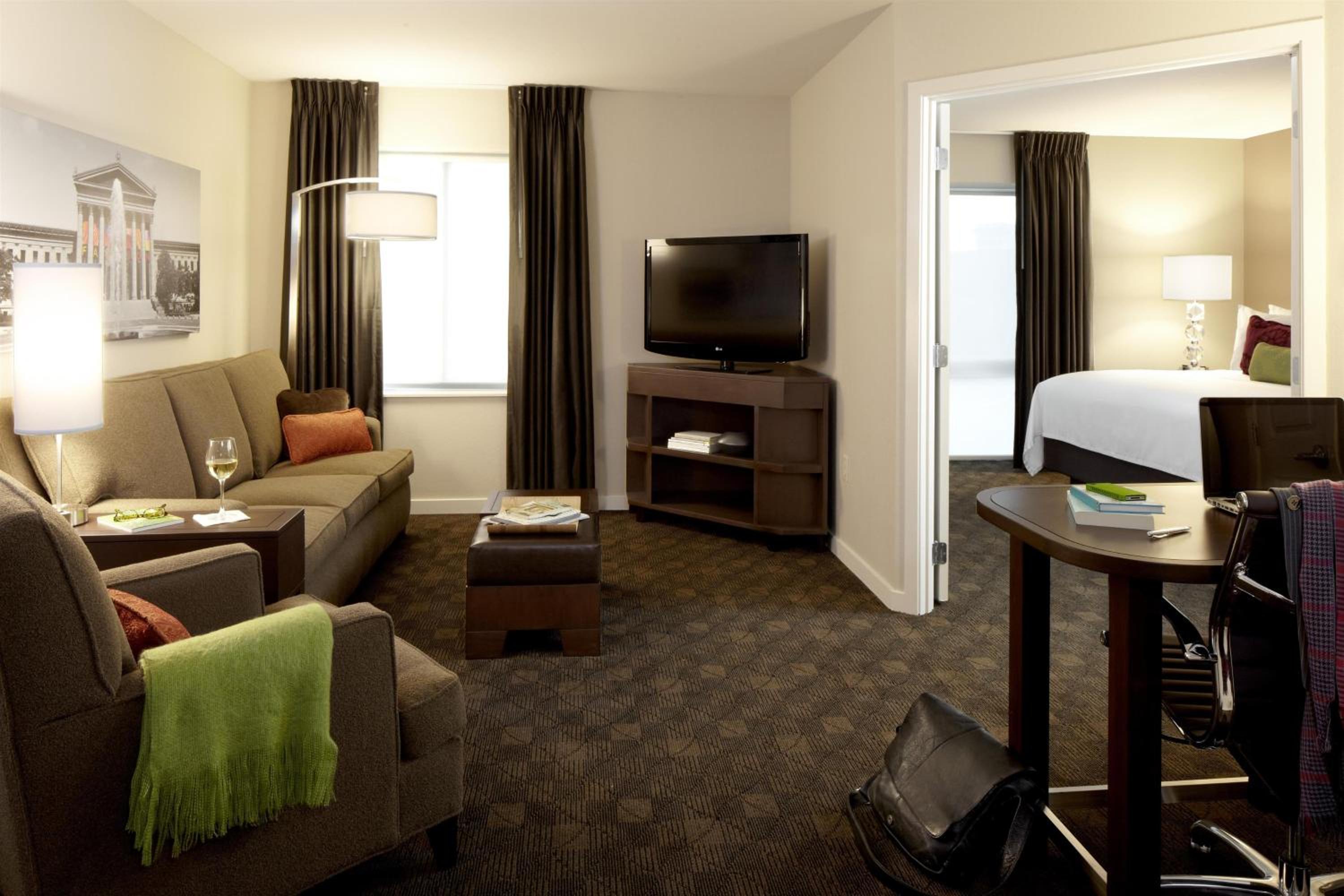 One-Bedroom Suite photo 3