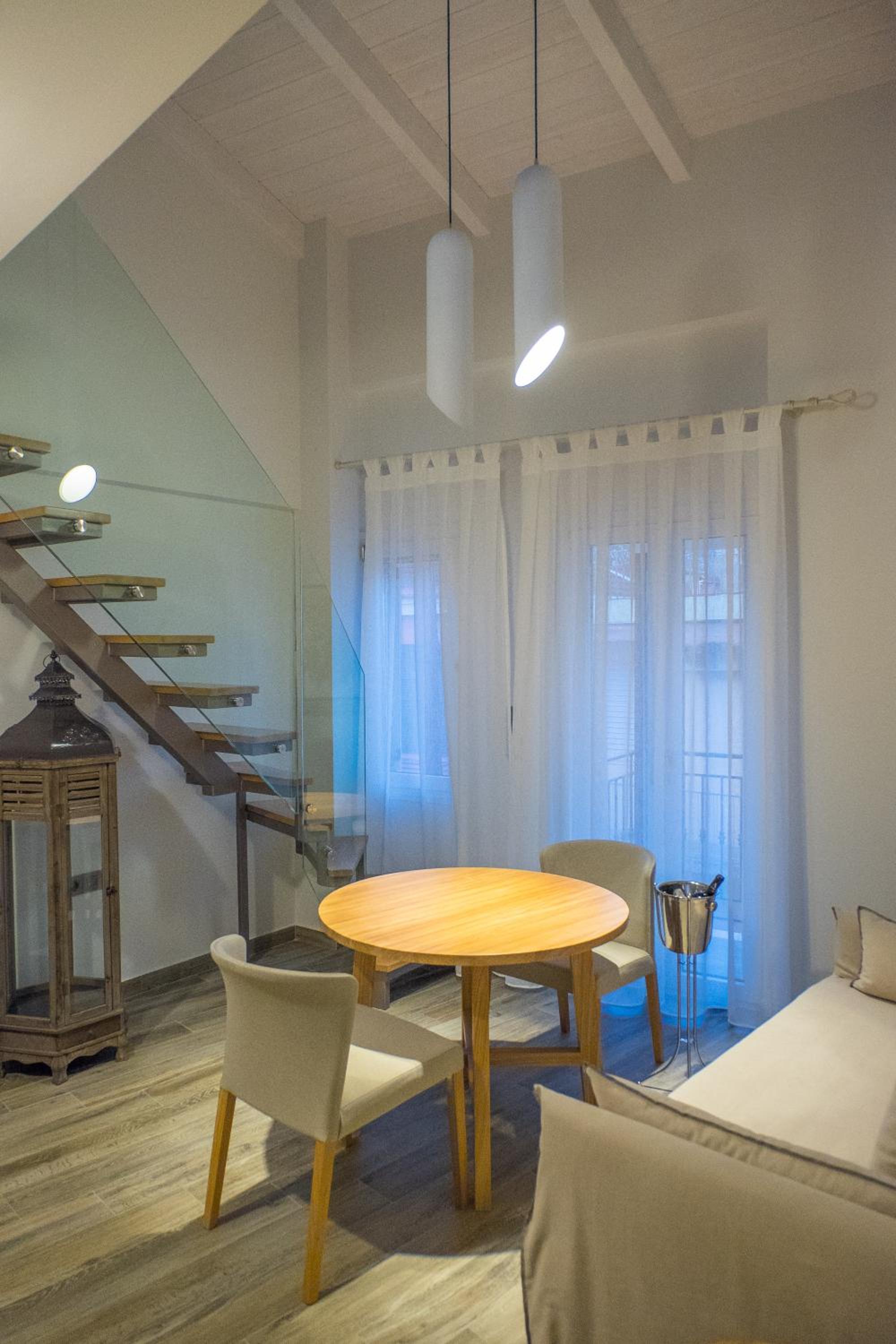 Two-Bedroom Suite - Photo 6