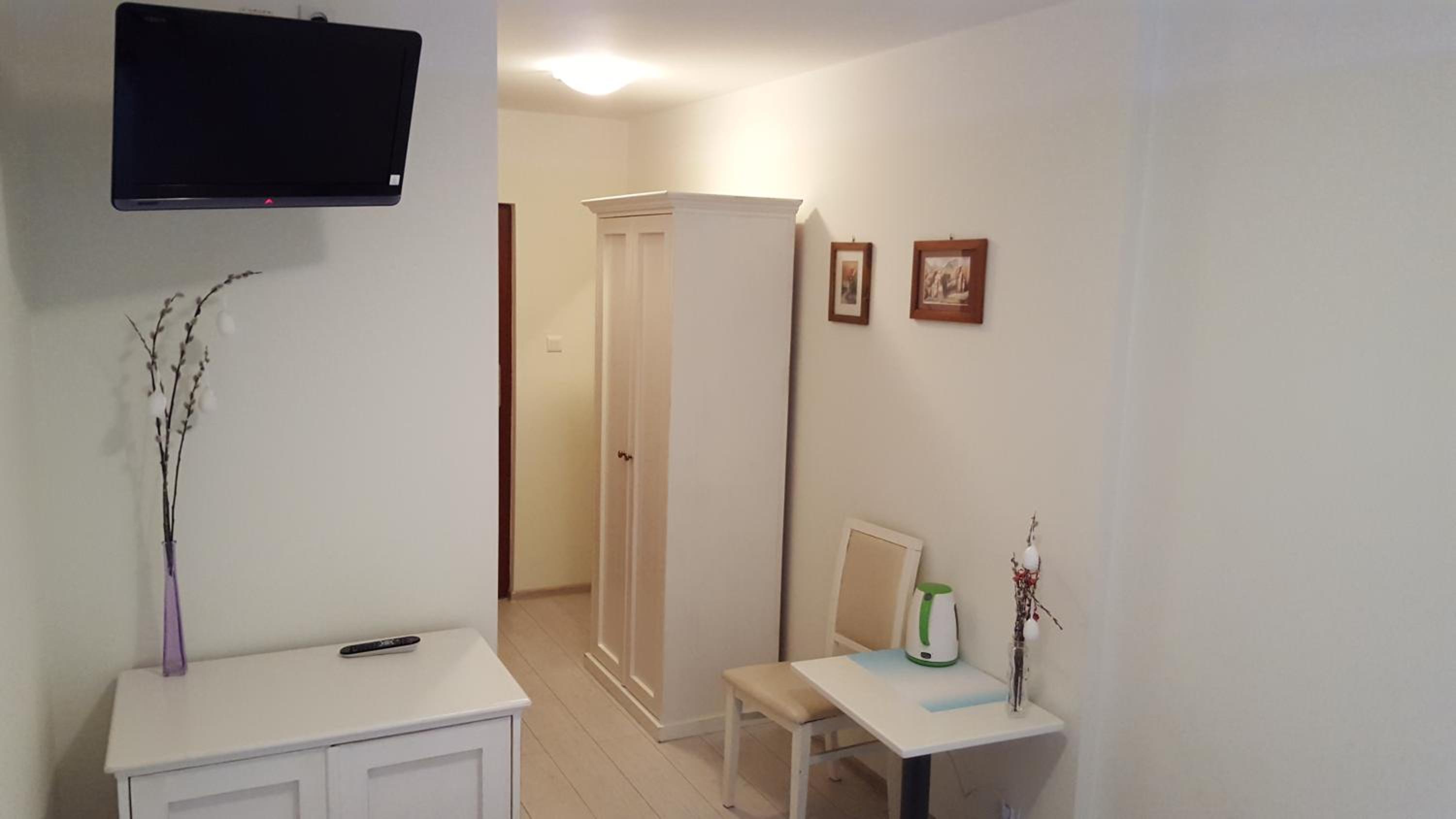 Double Room - Photo 13
