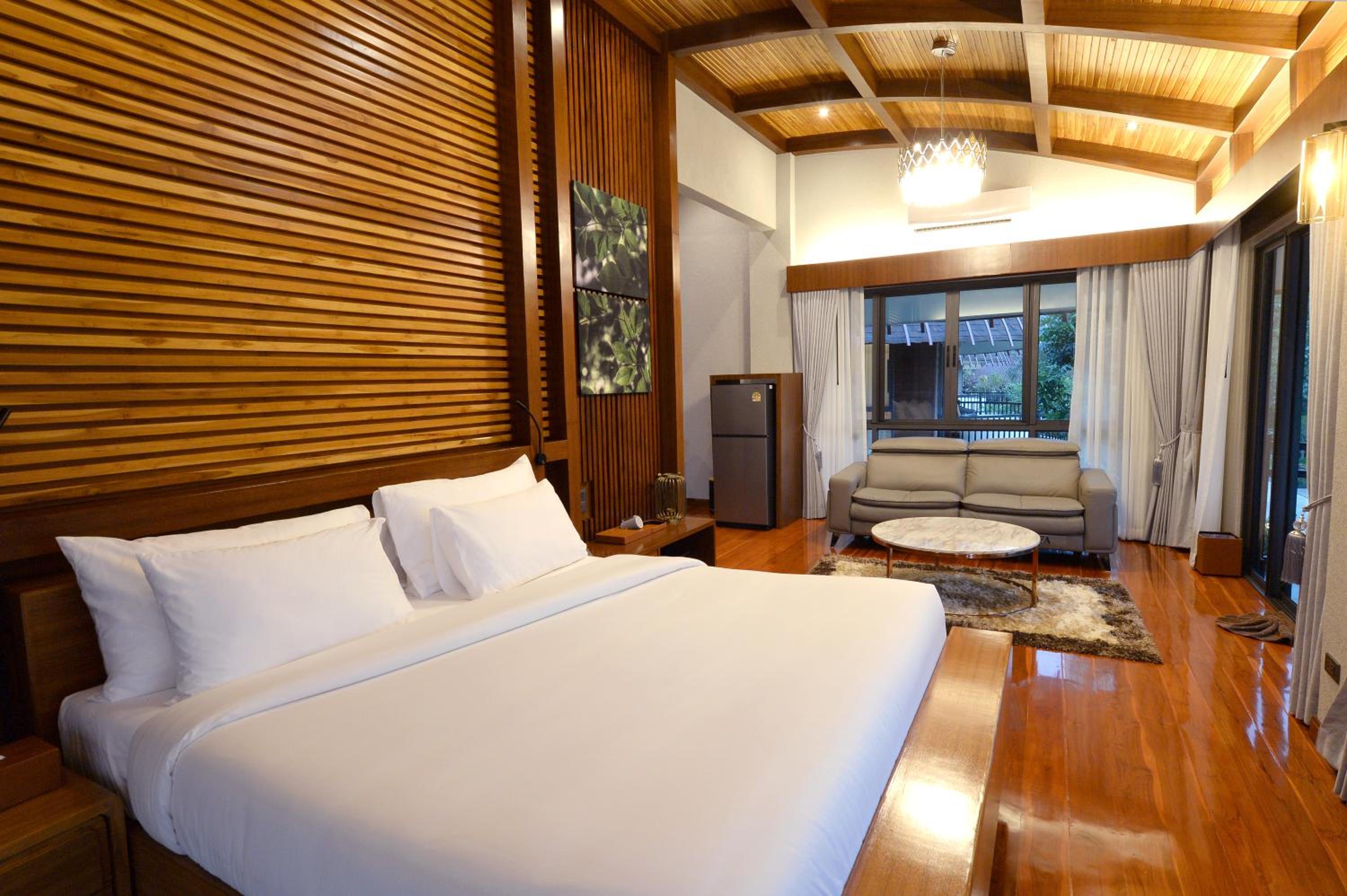 Pavilion Suite Mountain View [Upper Floor] - Photo 2