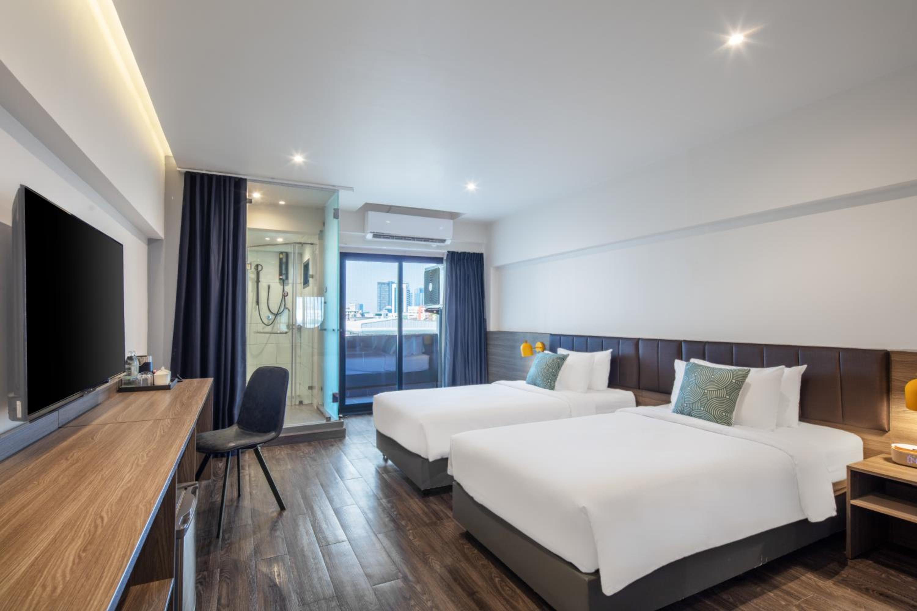 Deluxe Twin Room - Non-Smoking photo 3