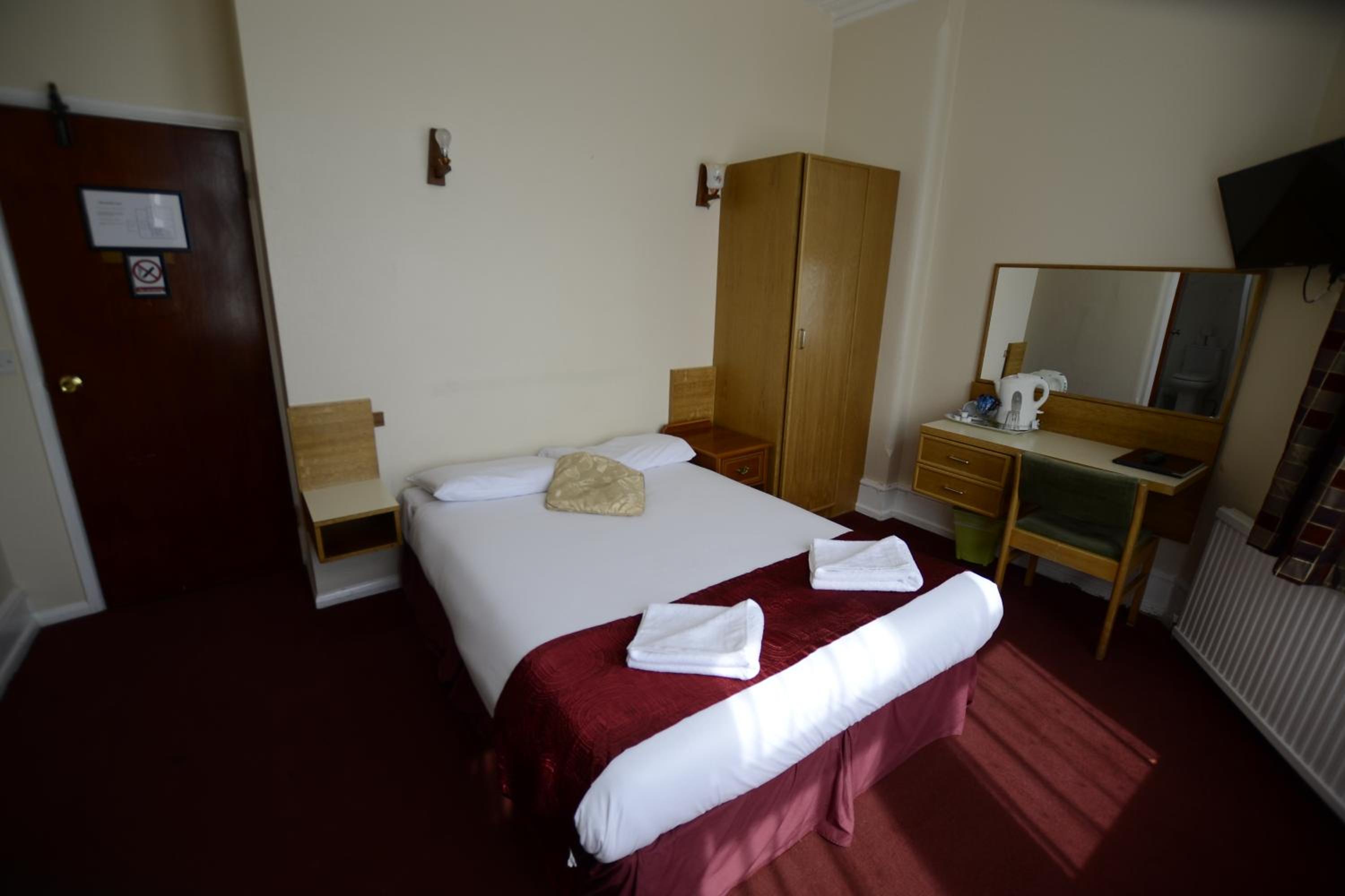 Double Room - Photo 2