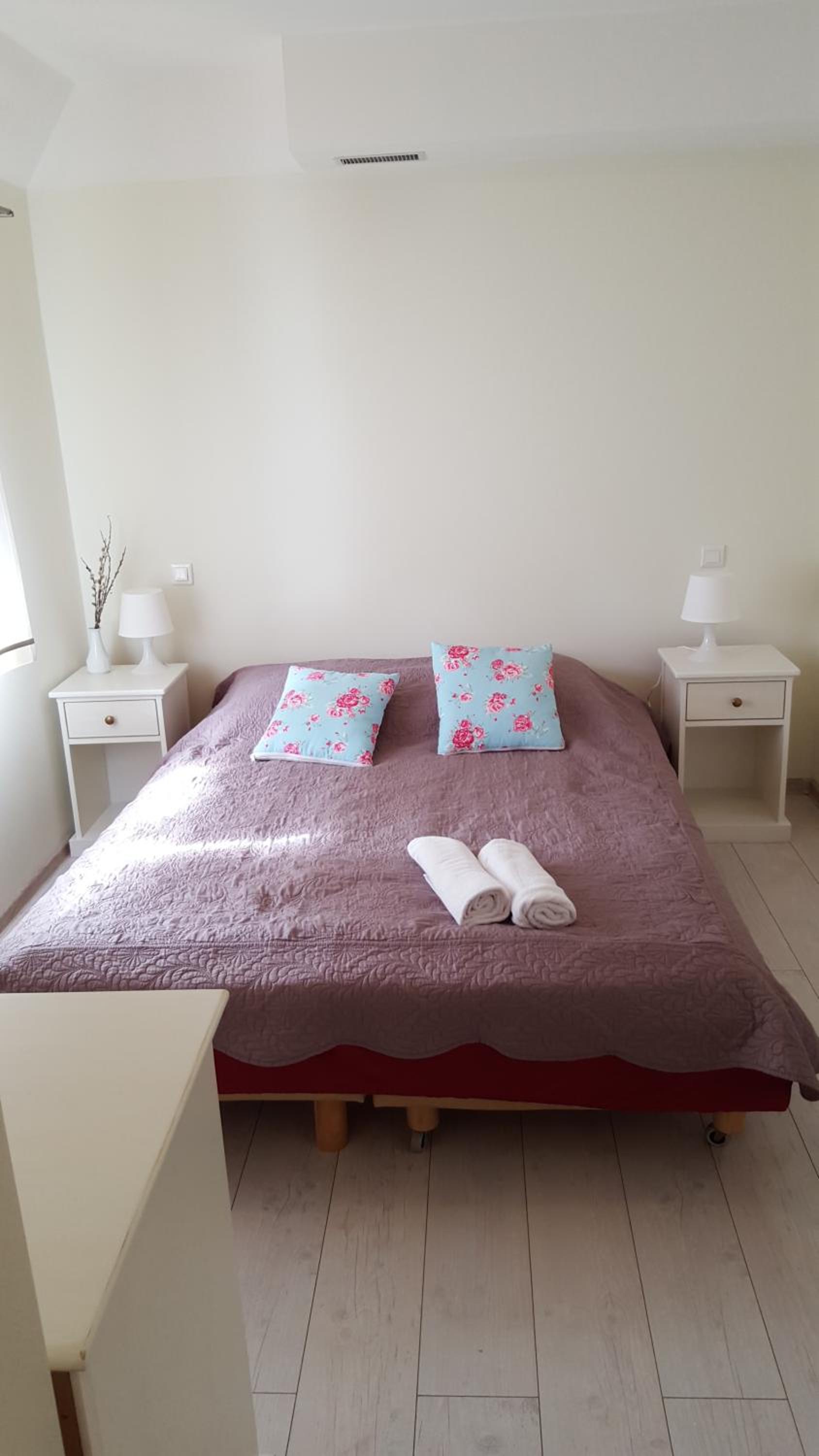 Double Room - Photo 8