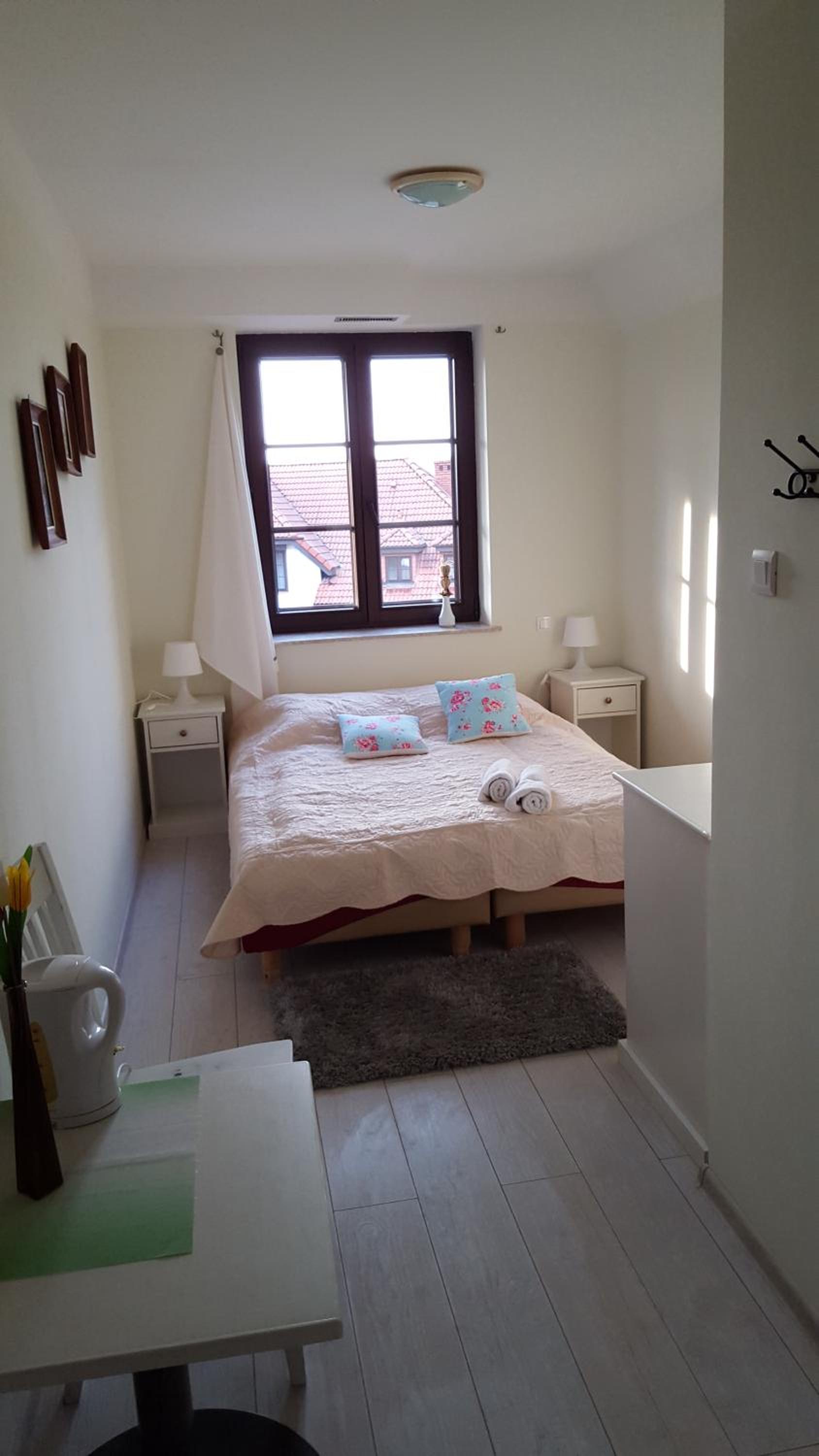 Double Room - Photo 11