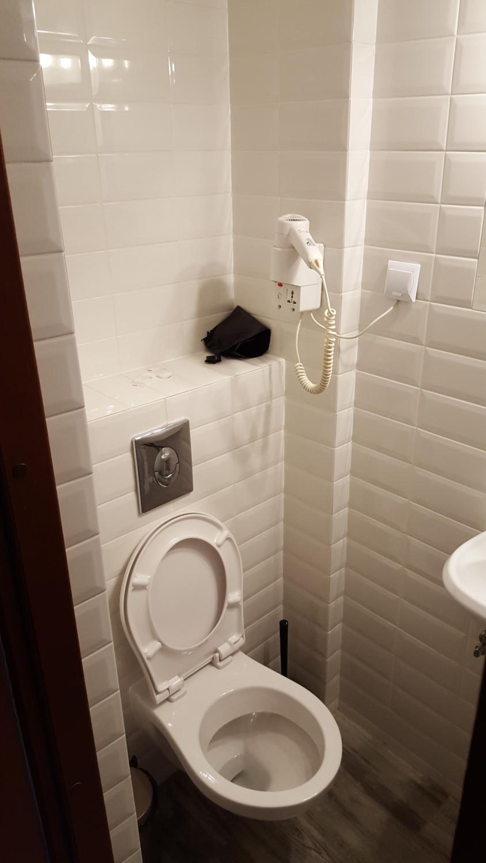 Double Room - Photo 16