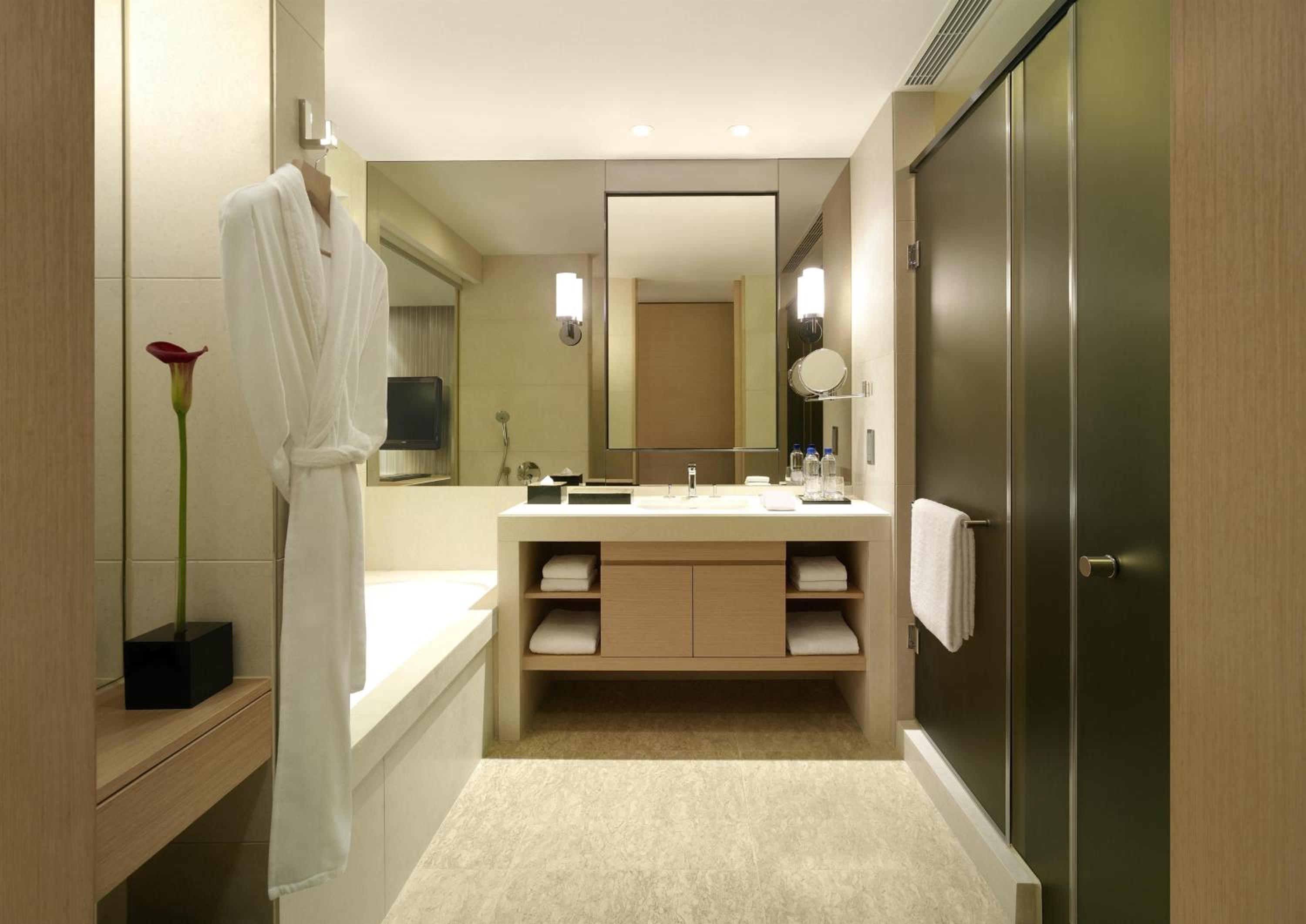 Two-Bedroom Executive King Suite