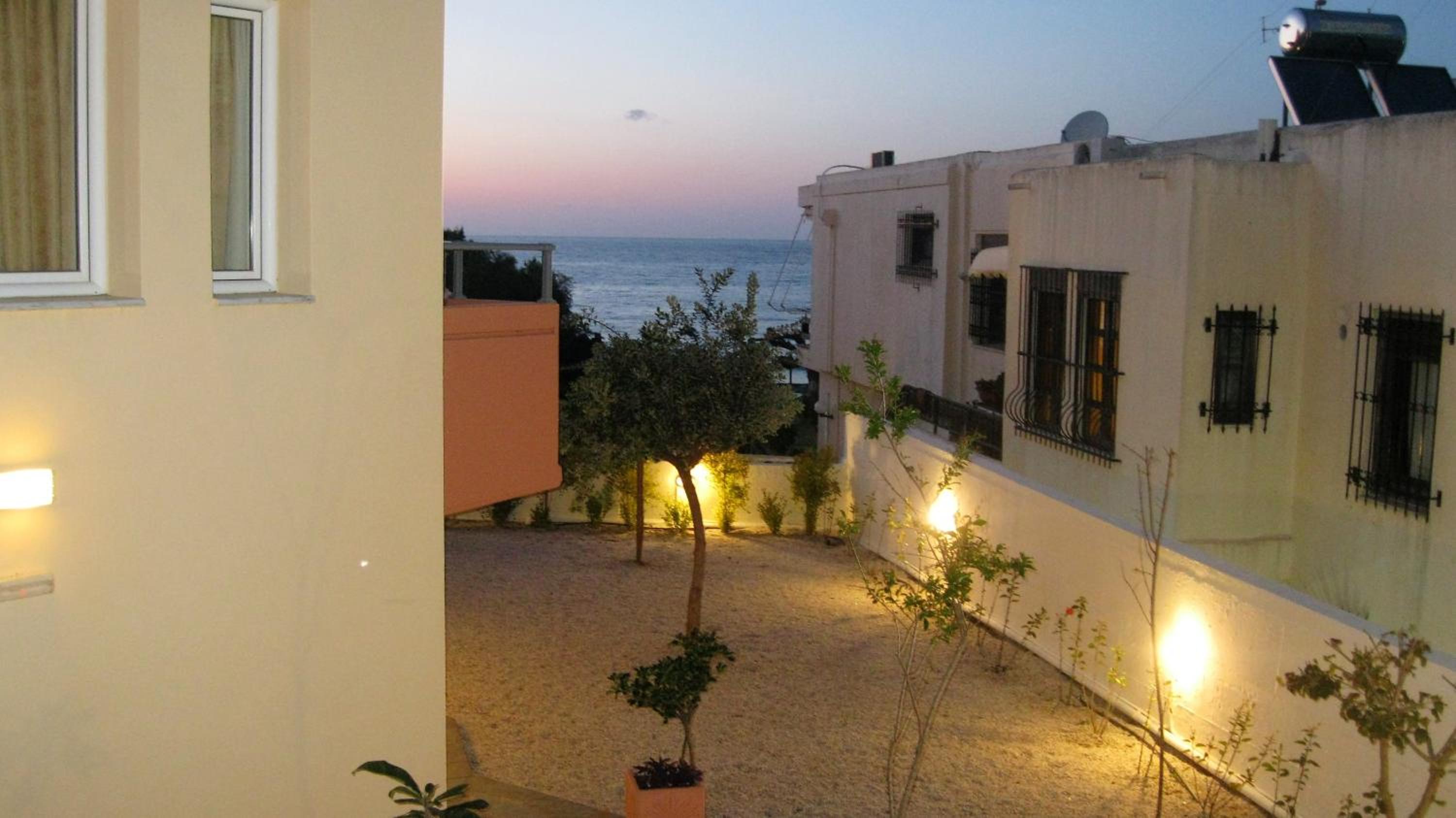 Triple Room with Garden View photo 3