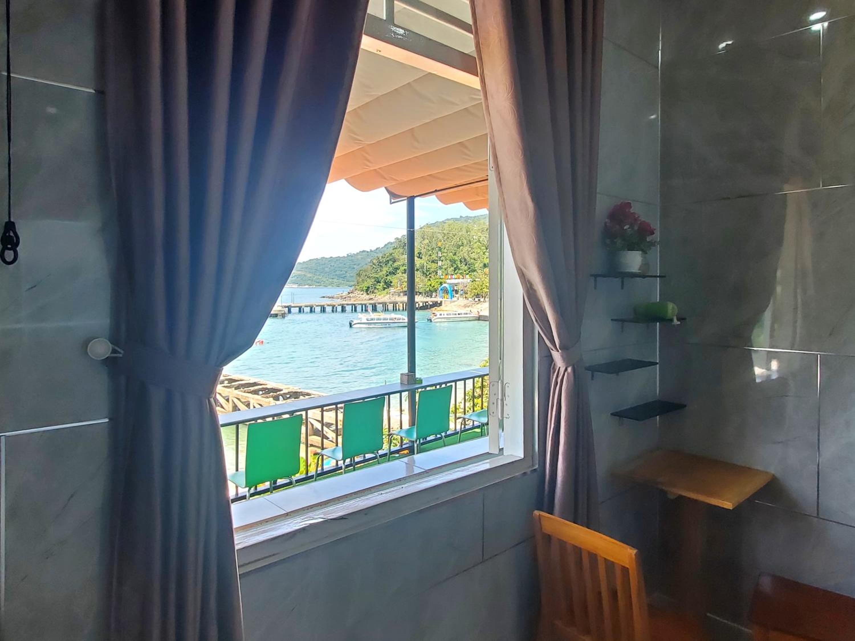 King Room with Sea View photo 2