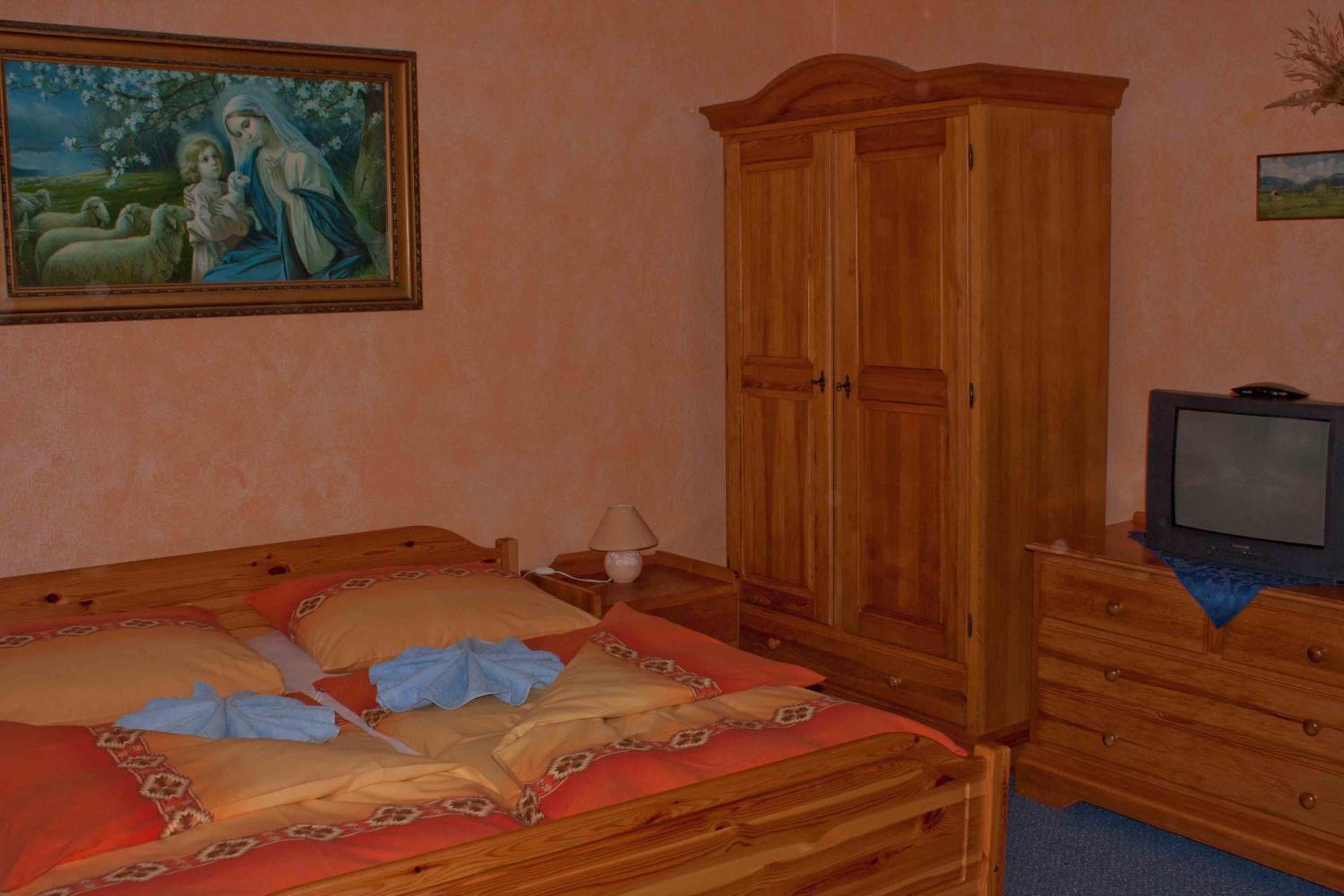 Double or Twin Room with Extra Bed photo 2