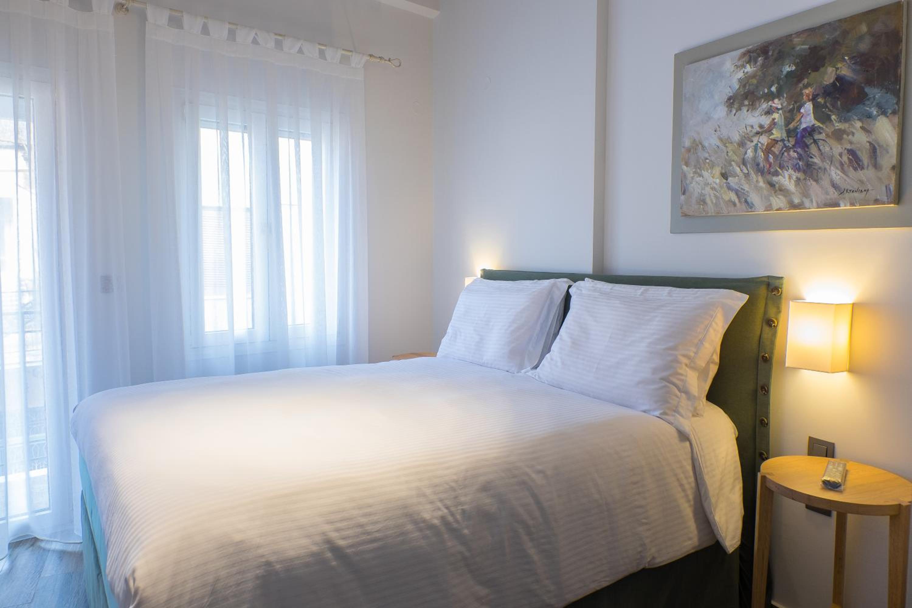 Two-Bedroom Suite - Photo 2