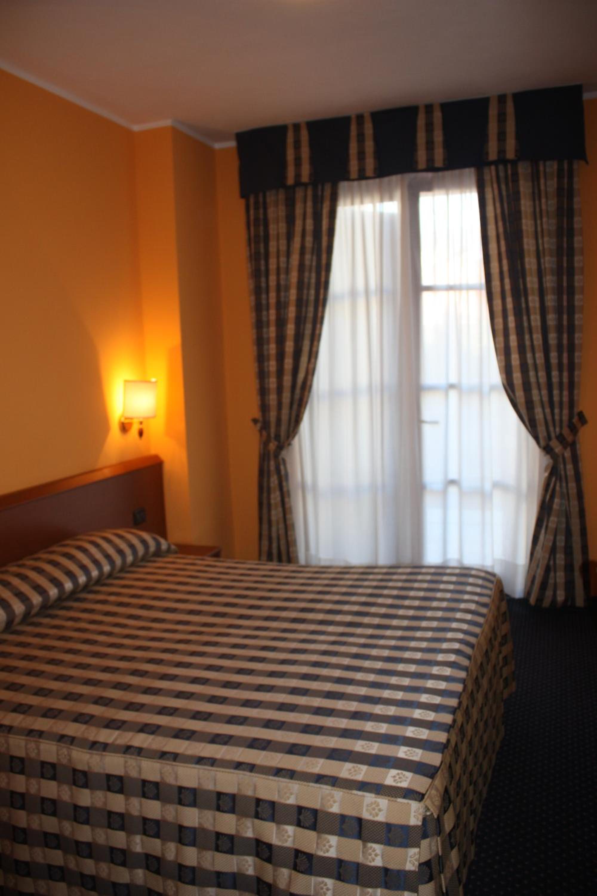 Double or Twin Room photo 3