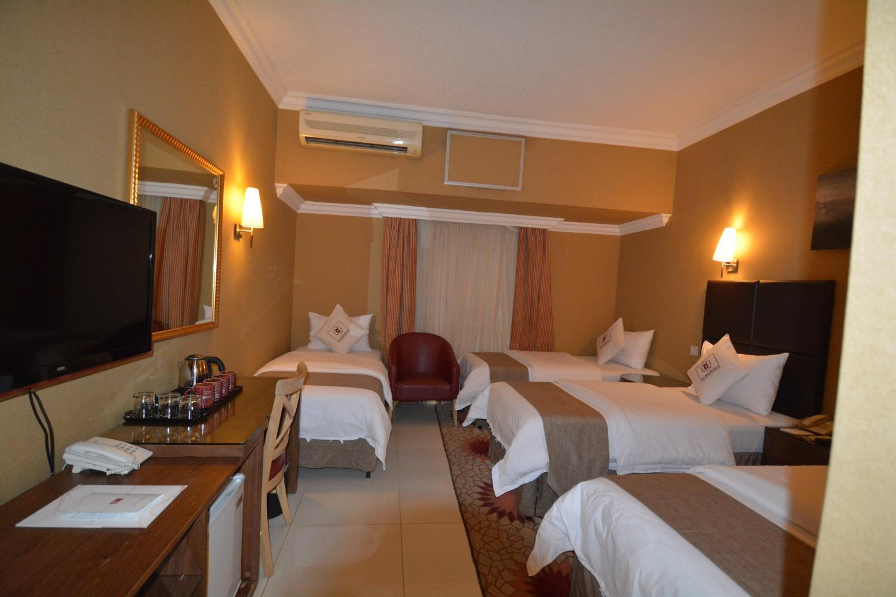 Classic Quadruple Room photo 1