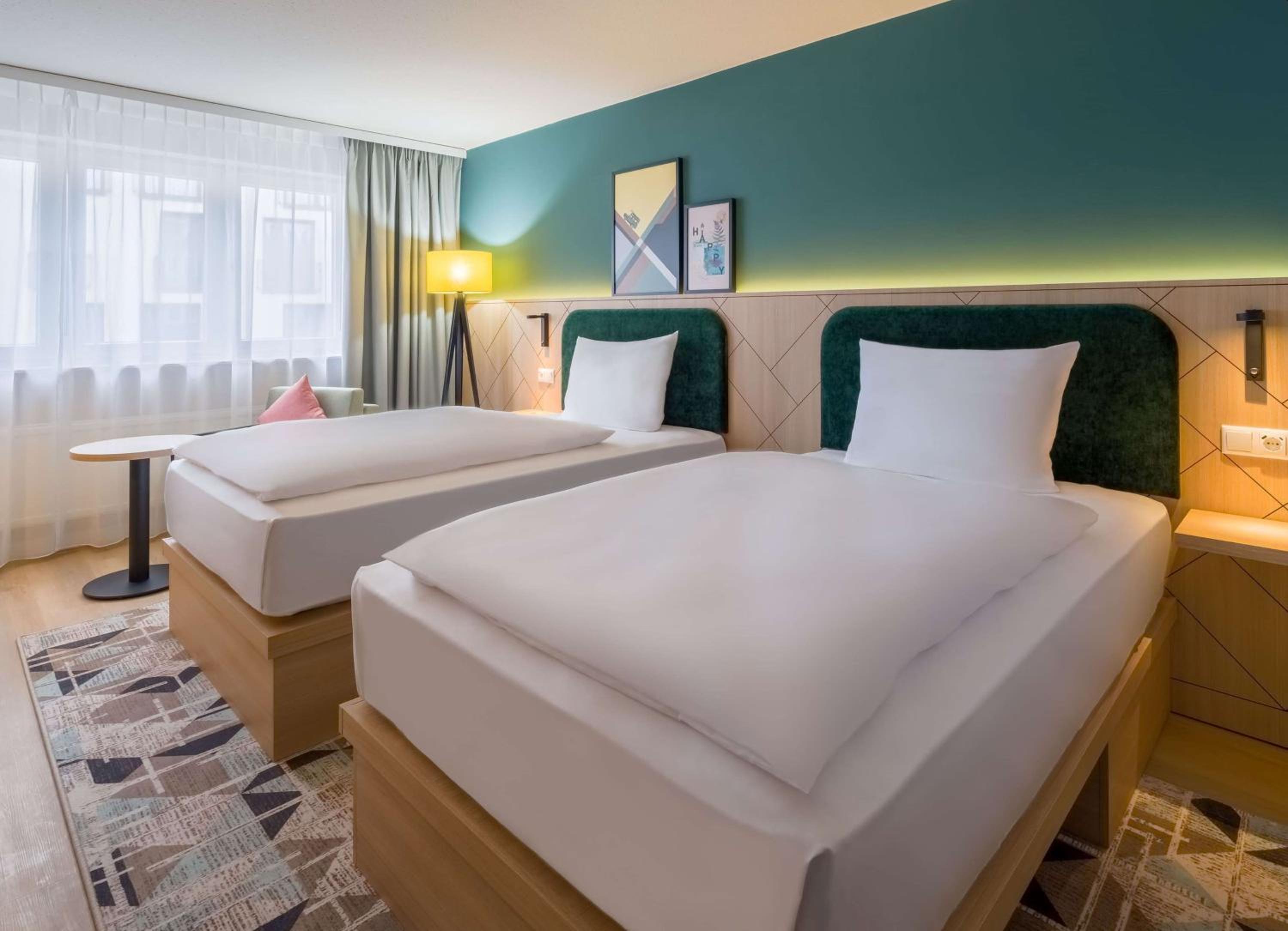 Twin Room - Photo 13