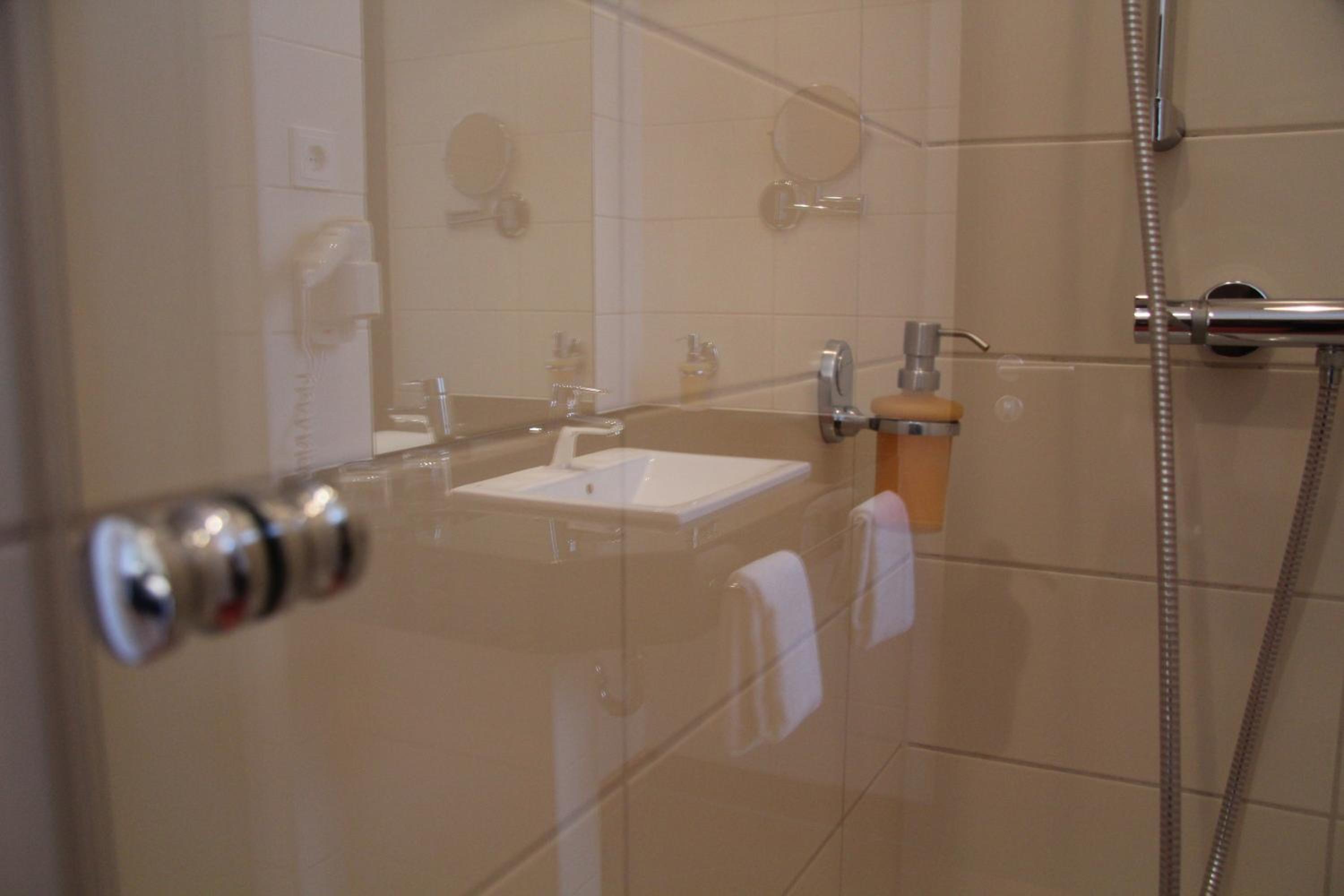 Double Room - Photo 10