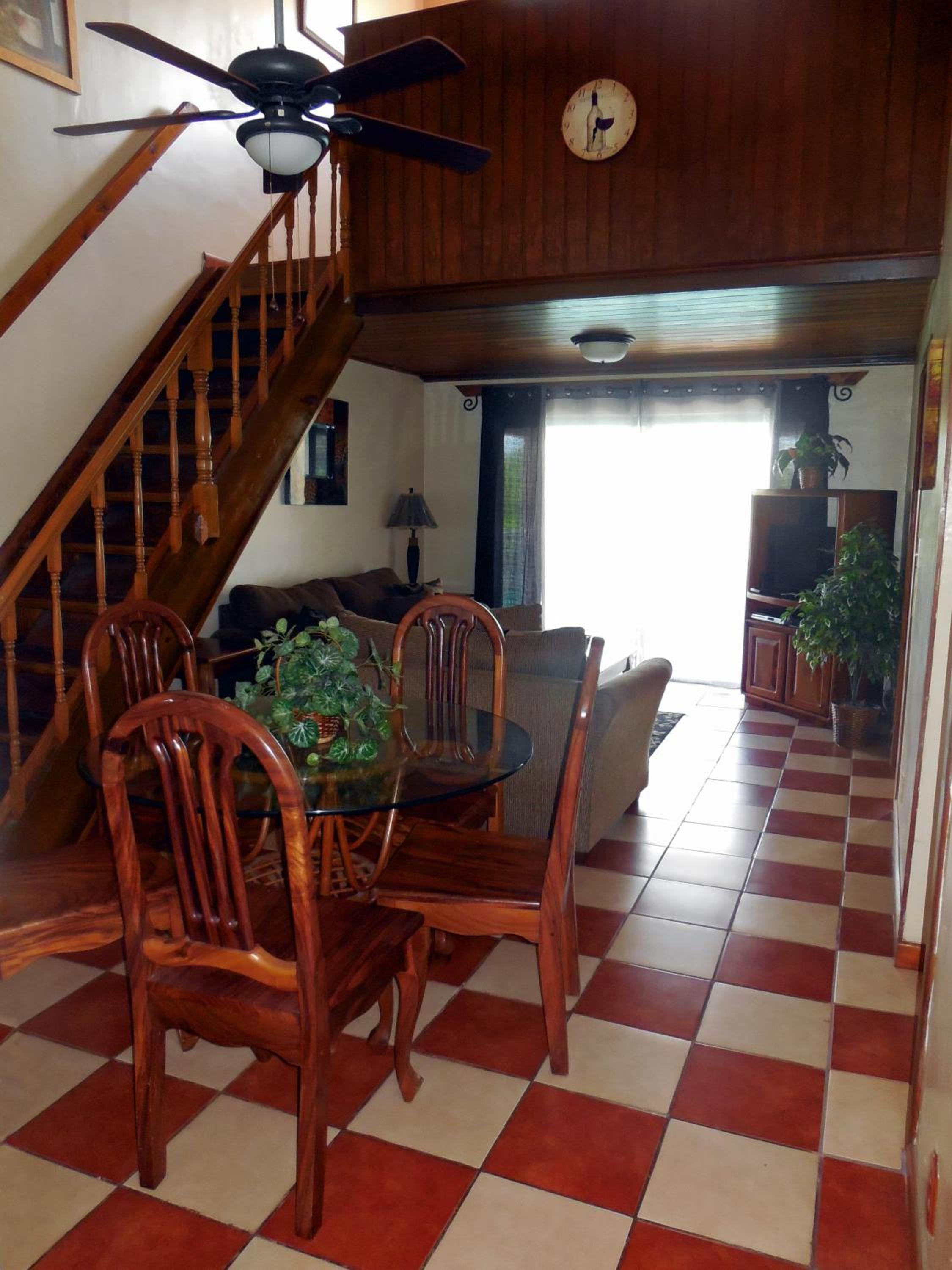 Three-Bedroom Loft with Jacuzzi