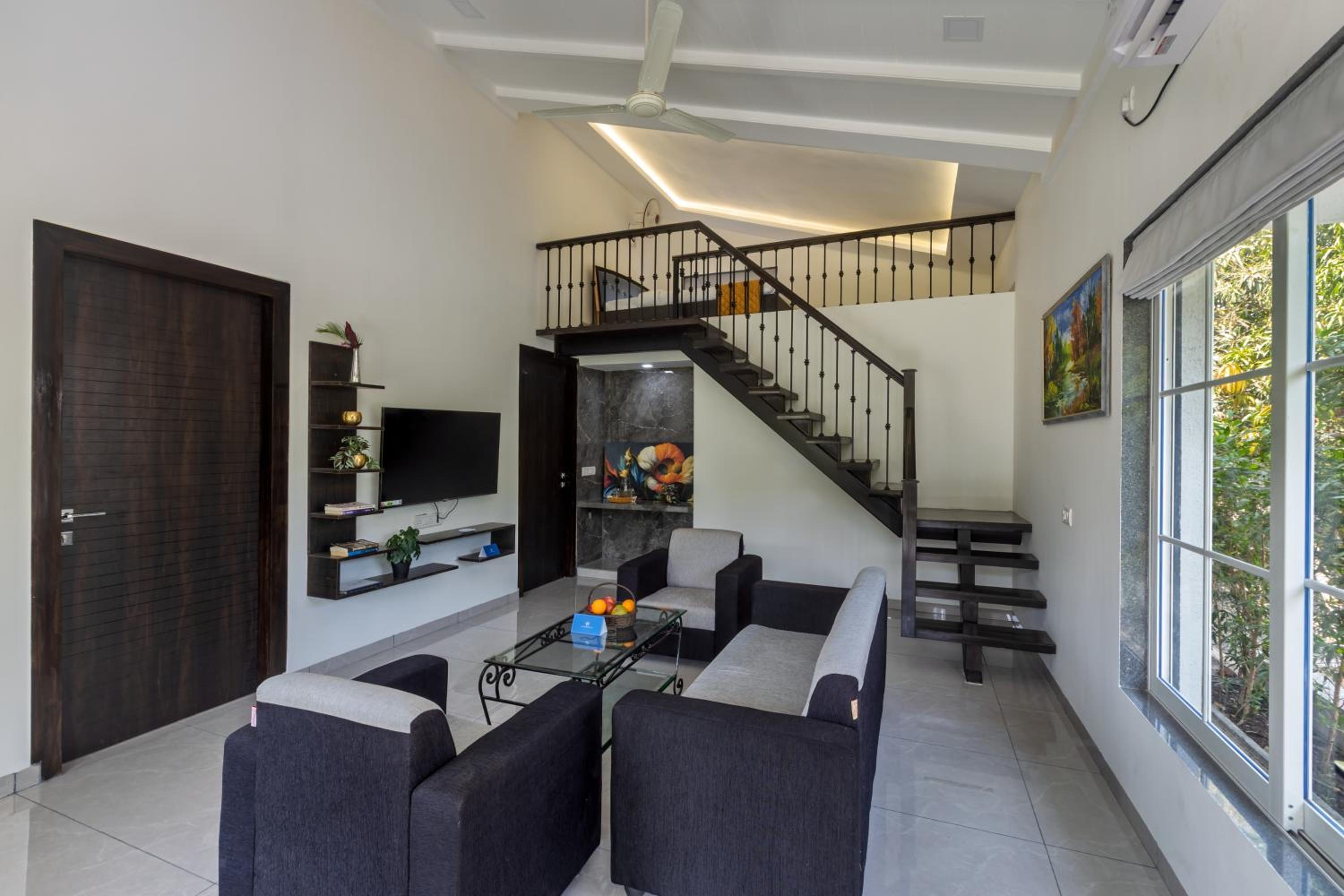 Villa - Photo 4