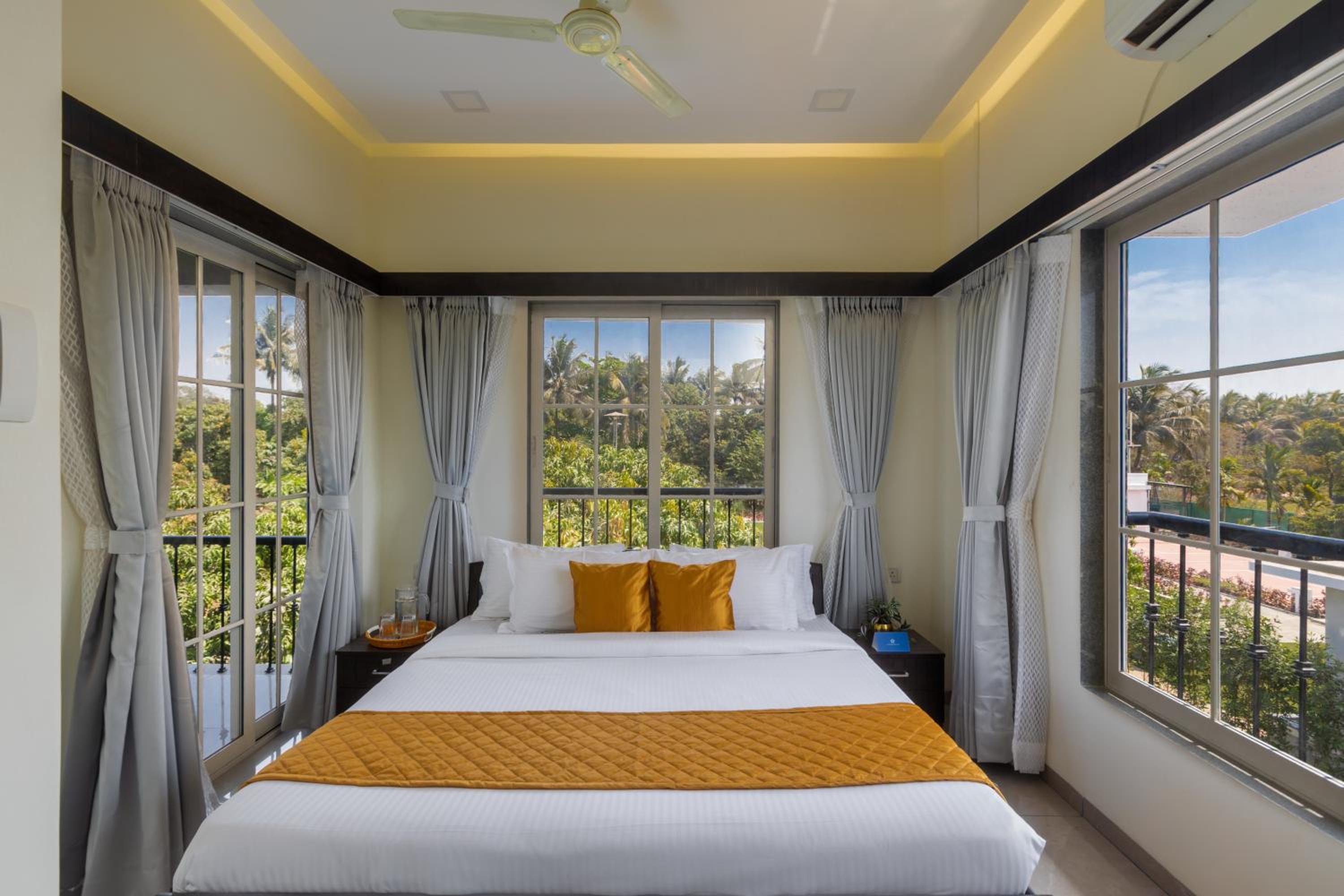 Three-Bedroom Villa - Photo 9