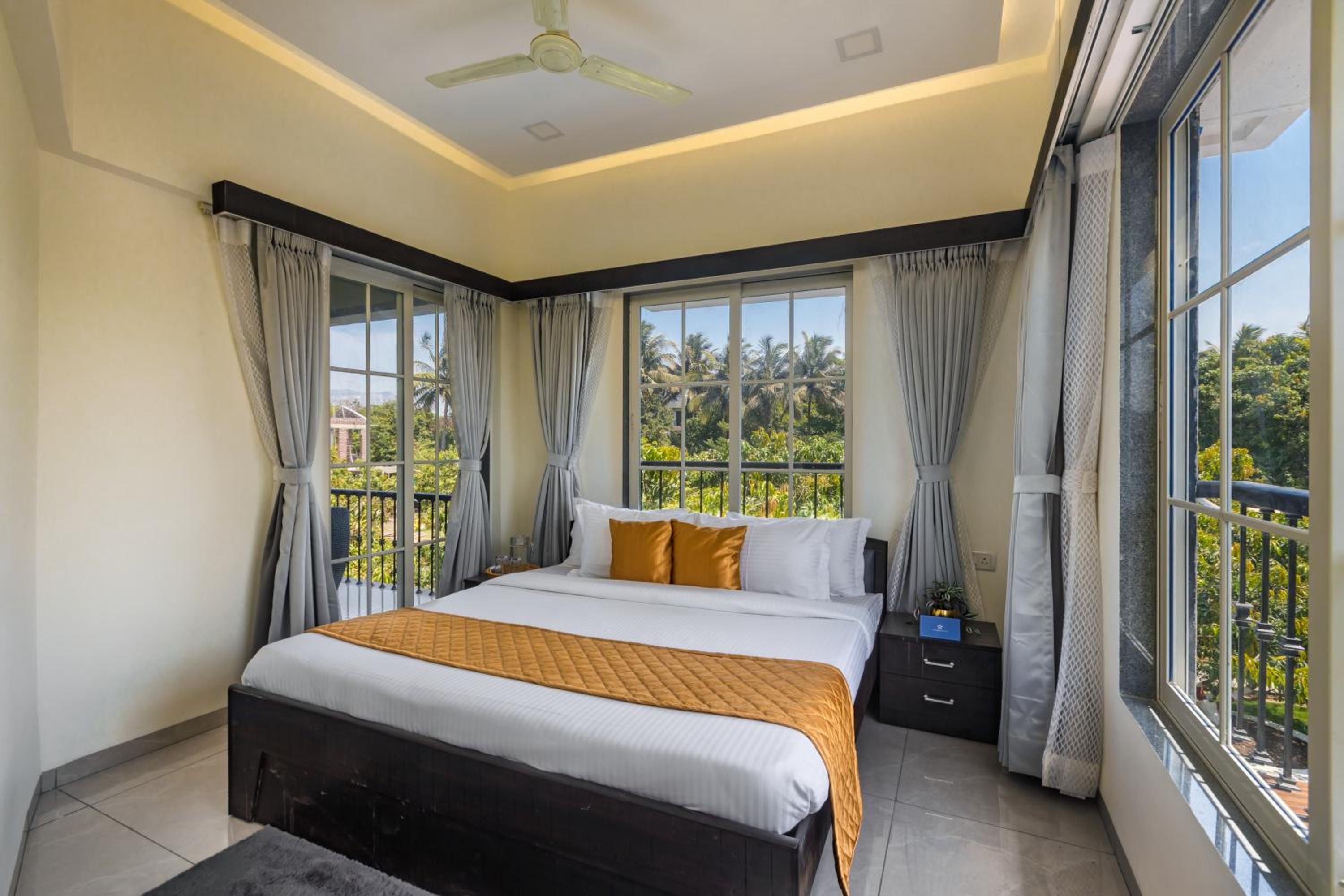 Three-Bedroom Villa - Photo 10