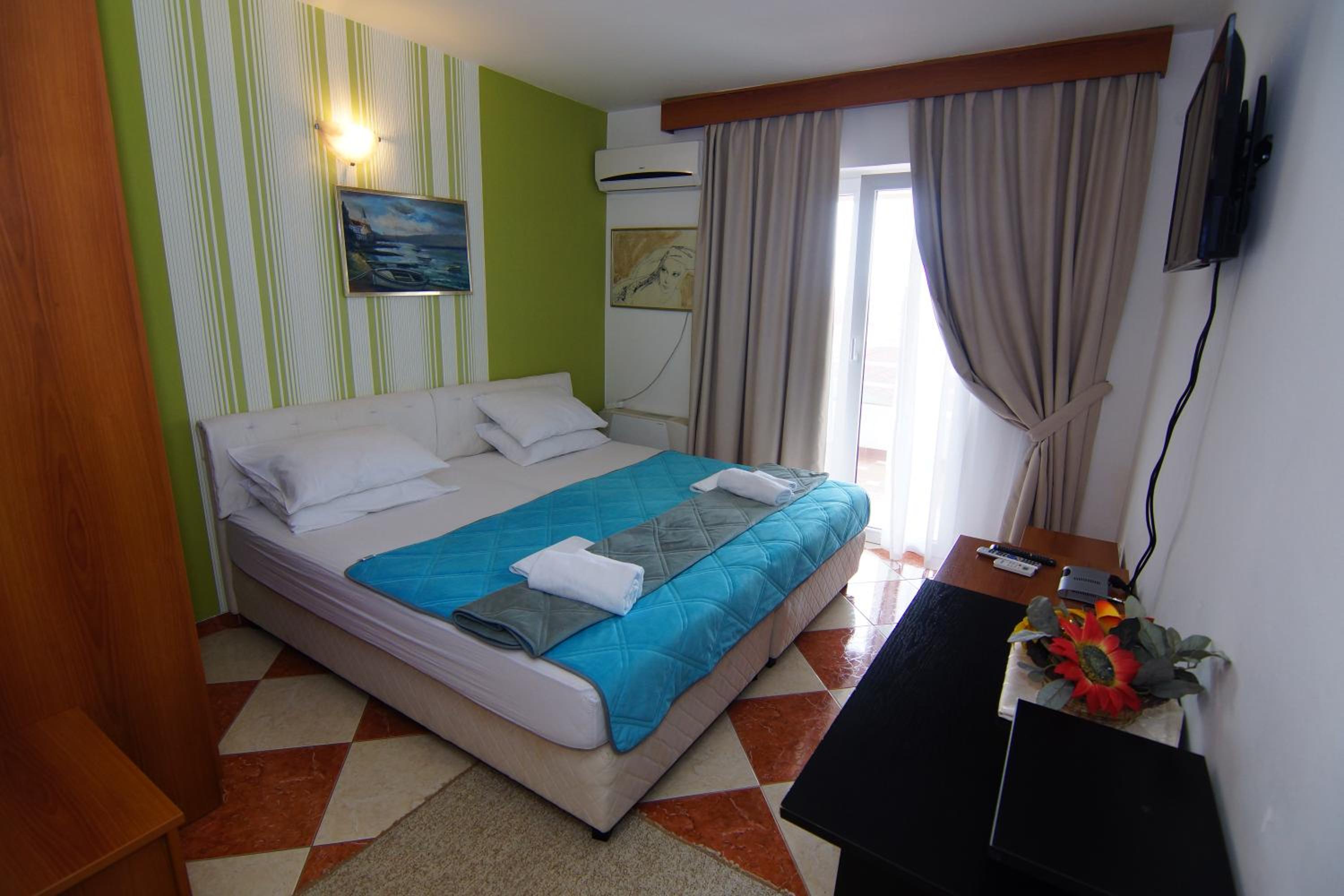 Studio with Sea View