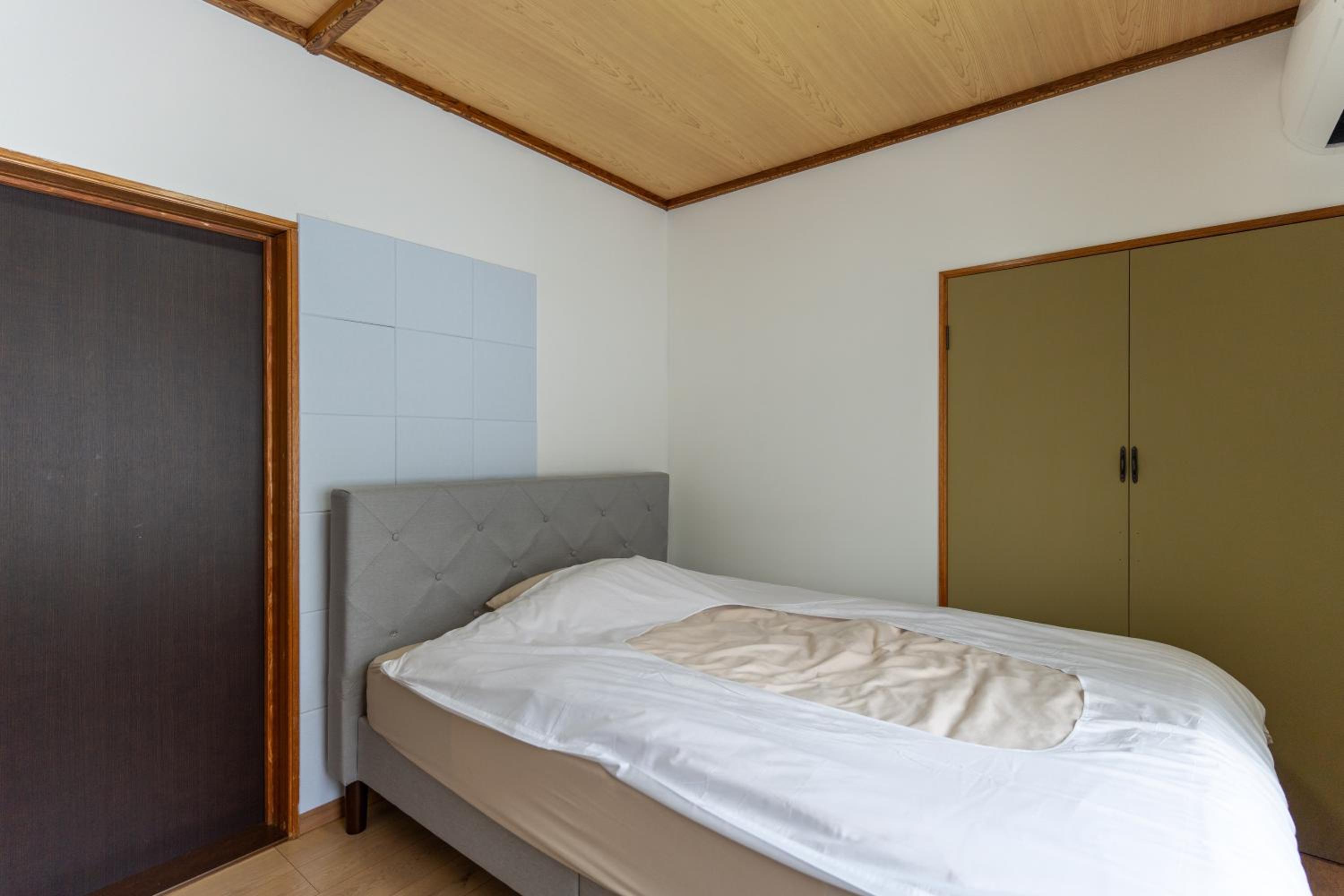 Double Room with Shared Toilet