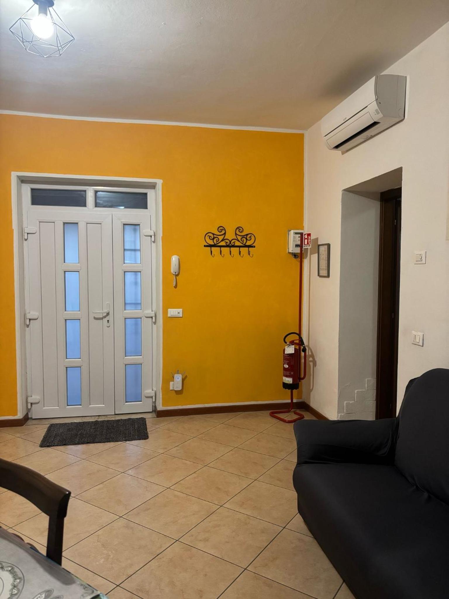 One-Bedroom House photo 3