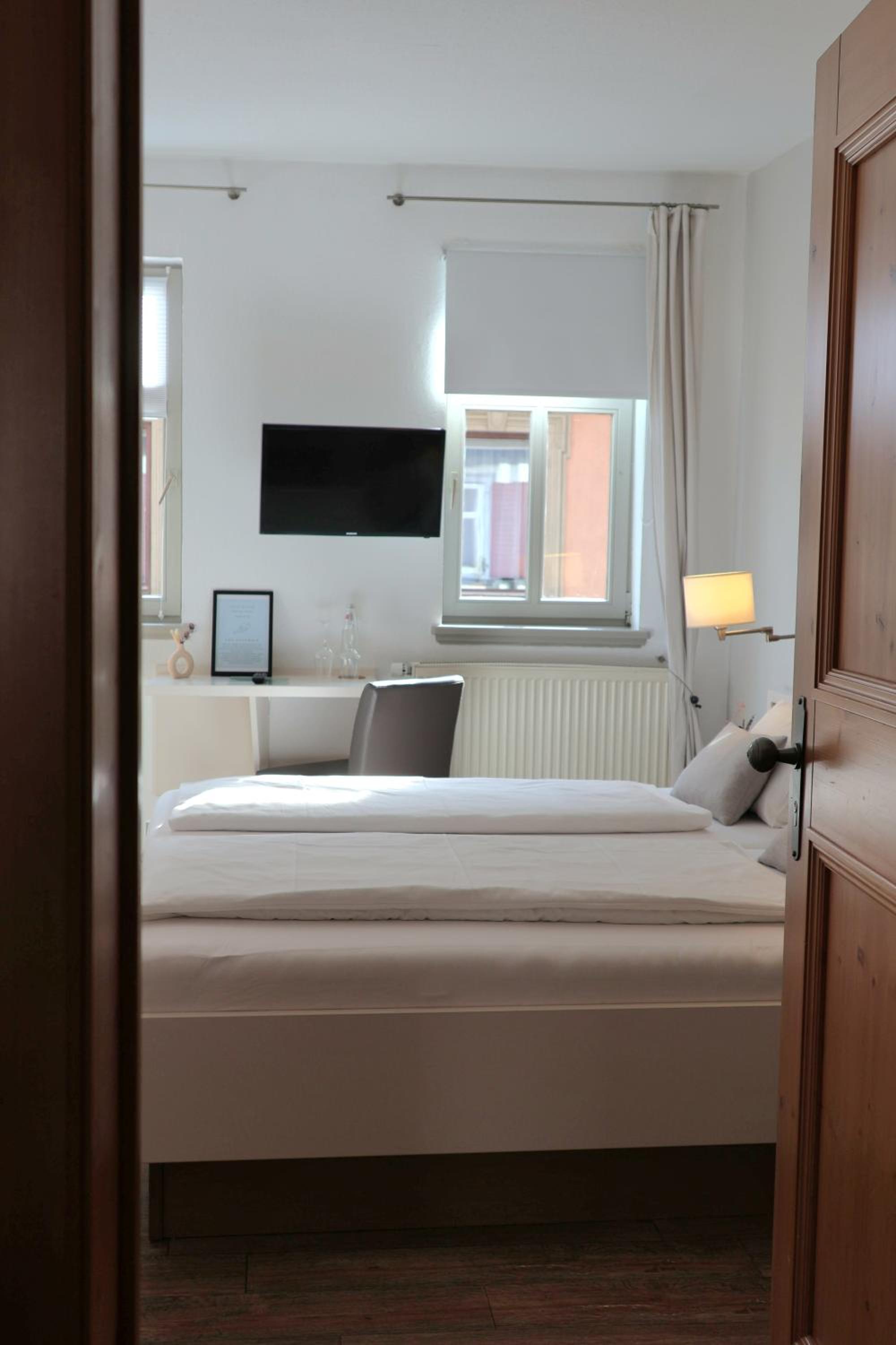 Small Double Room photo 2