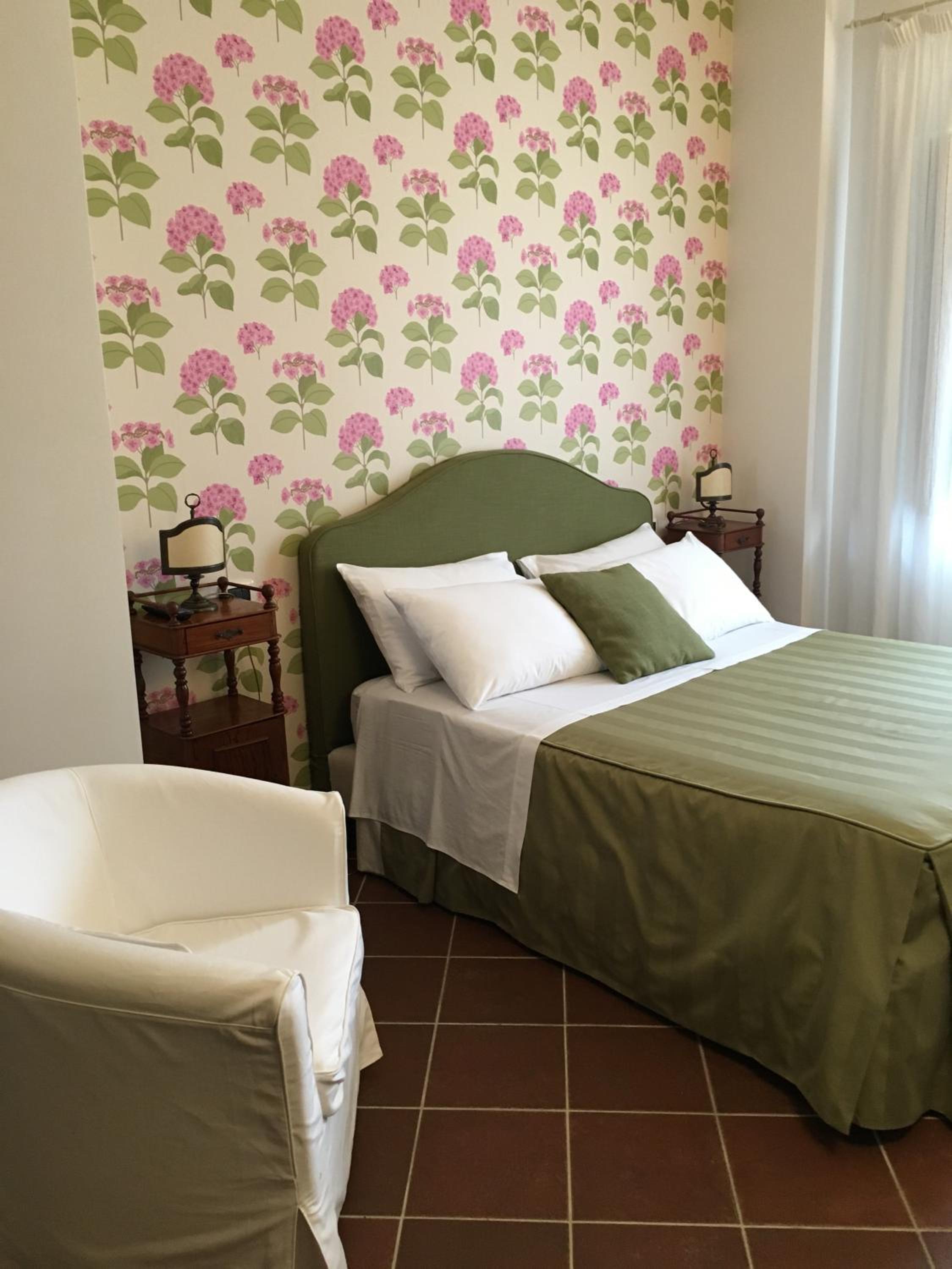 Deluxe Double Room - Photo 4