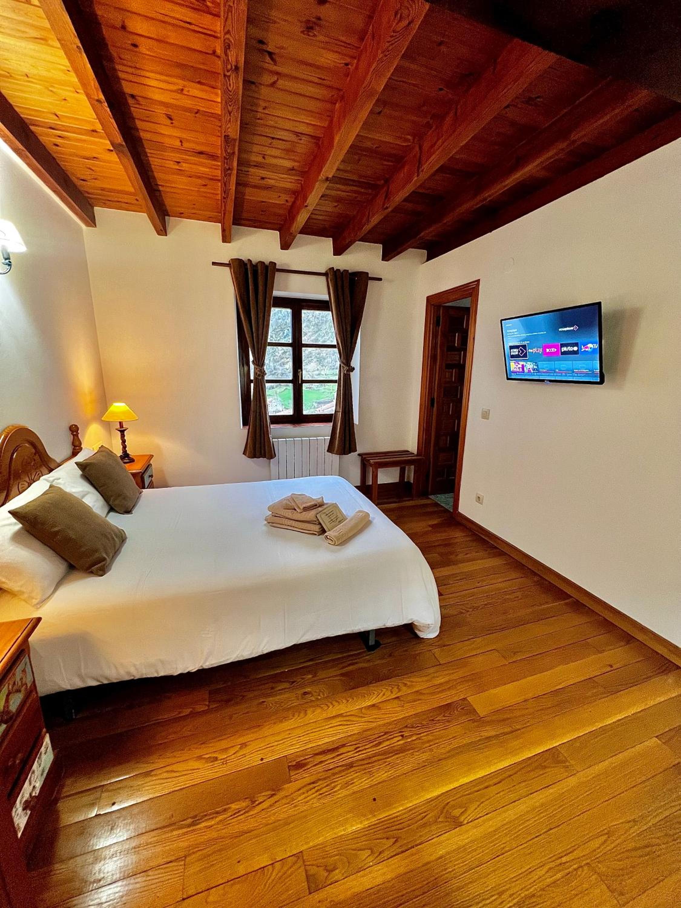 Double Room with Mountain View photo 2