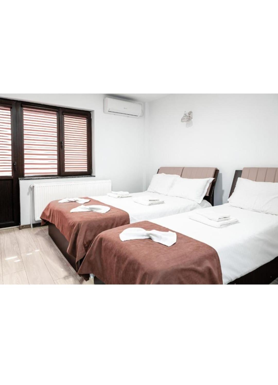 Double or Twin Room - Photo 3