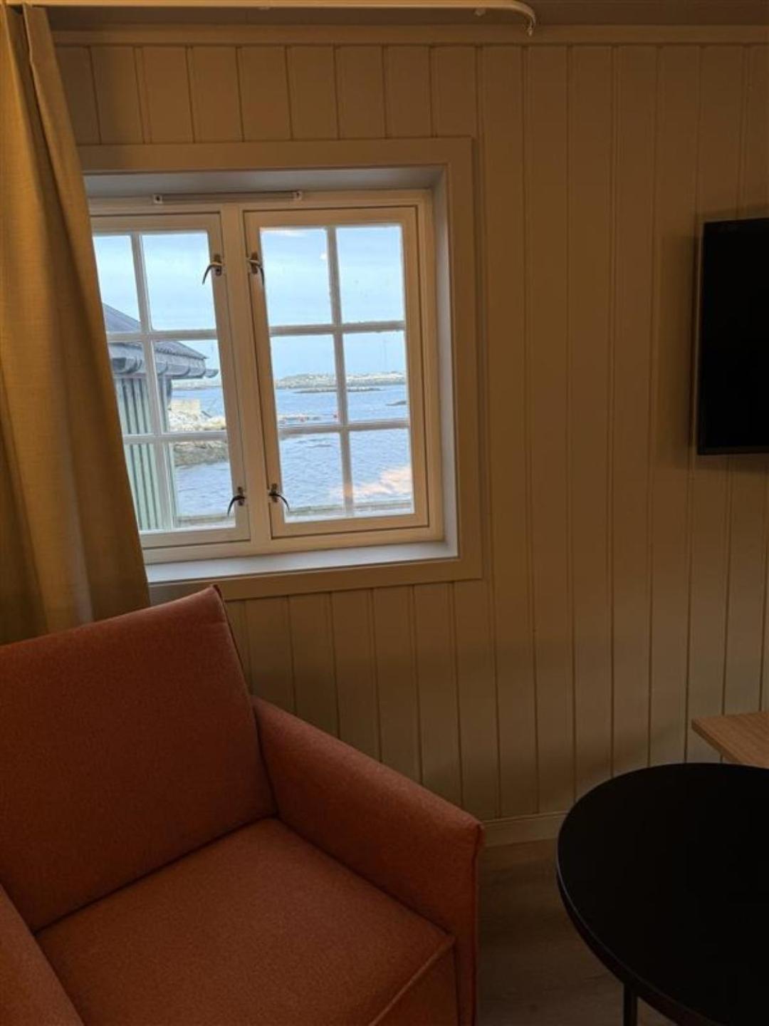Two-Bedroom Deluxe Apartment with Harbor View