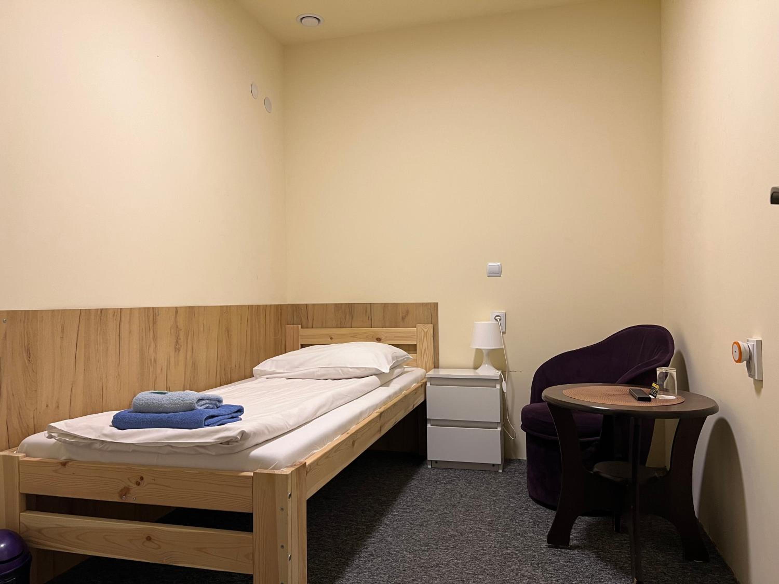 Single Room with Shared Shower and Toilet photo 2