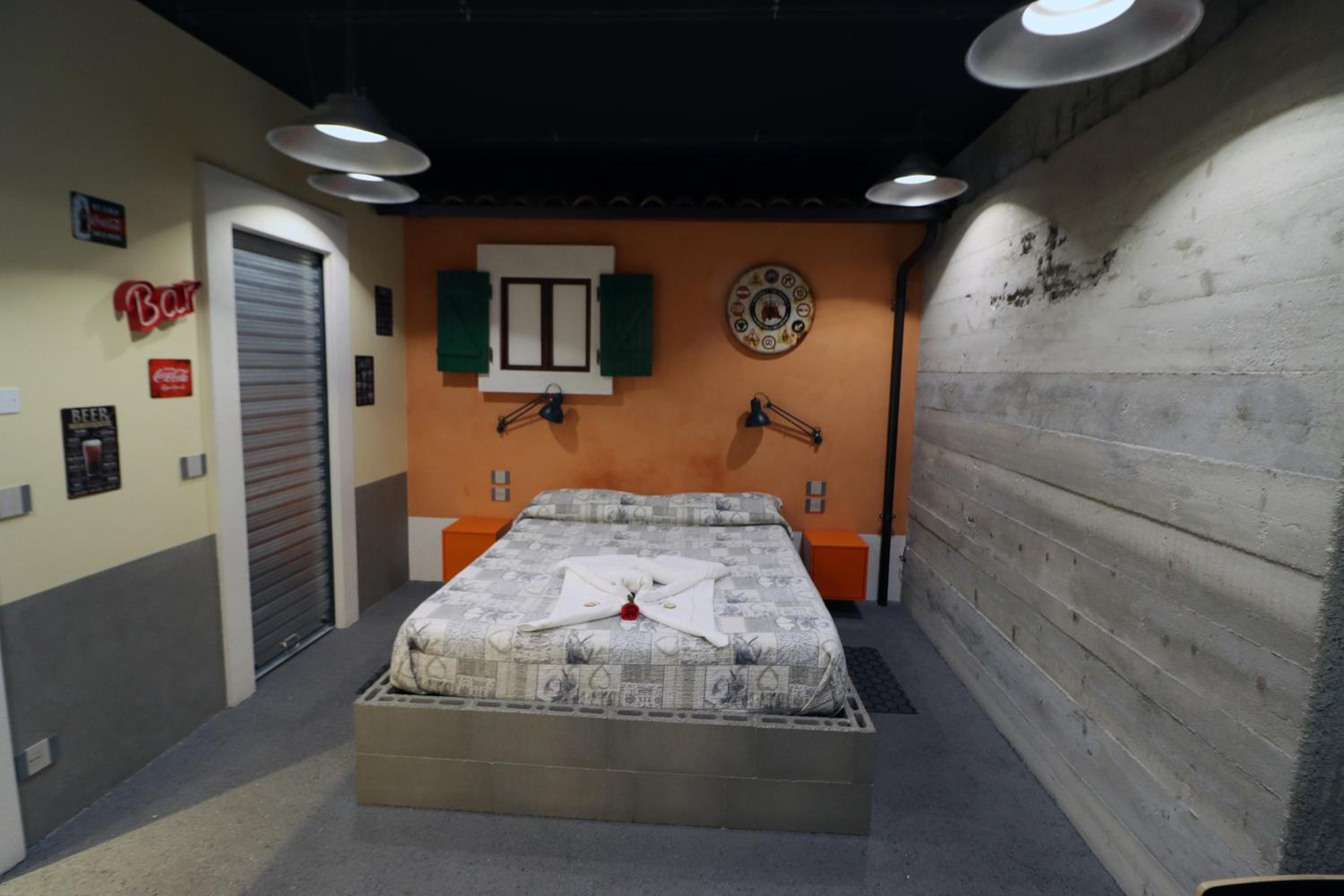 Double Room with Private Bathroom - Photo 42