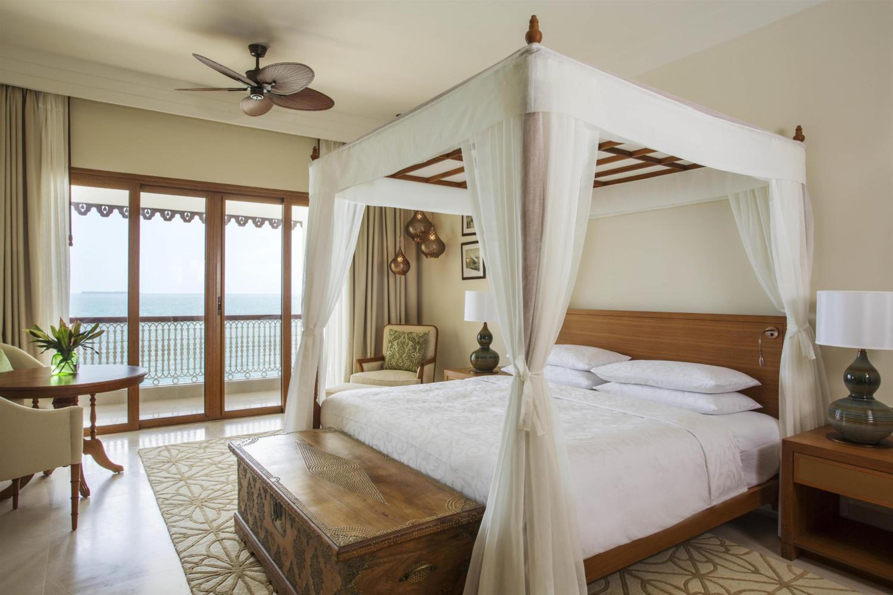 Park King Suite photo 3