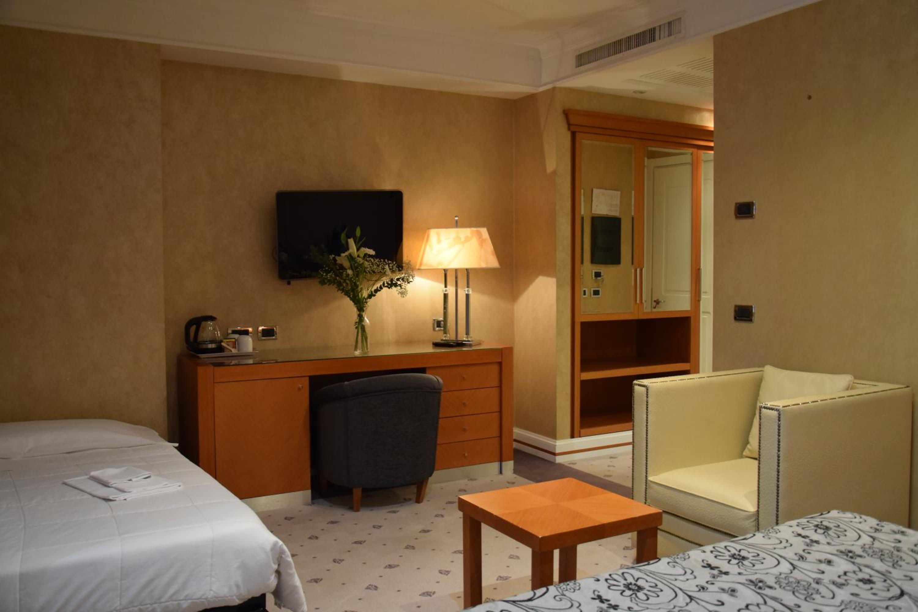 Superior Triple Room - Photo 4