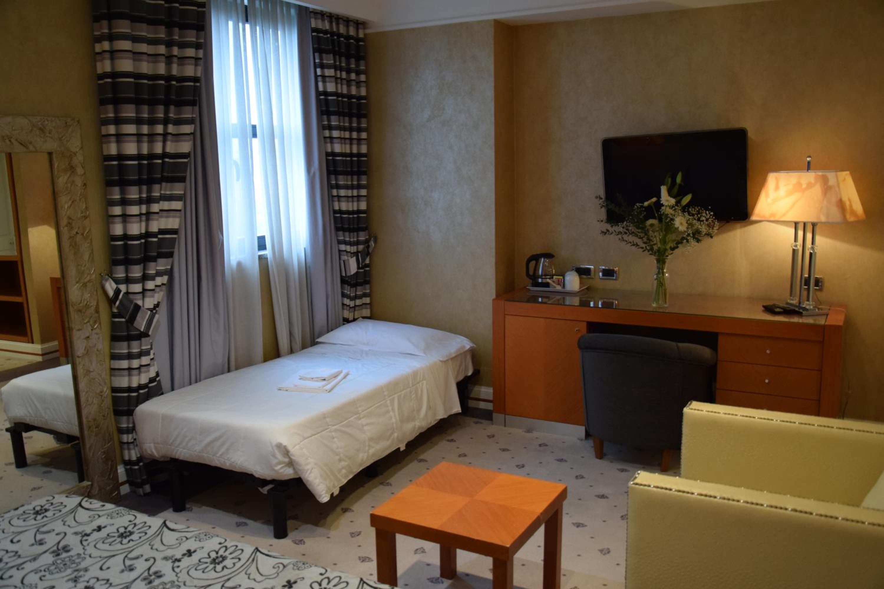 Superior Triple Room - Photo 6