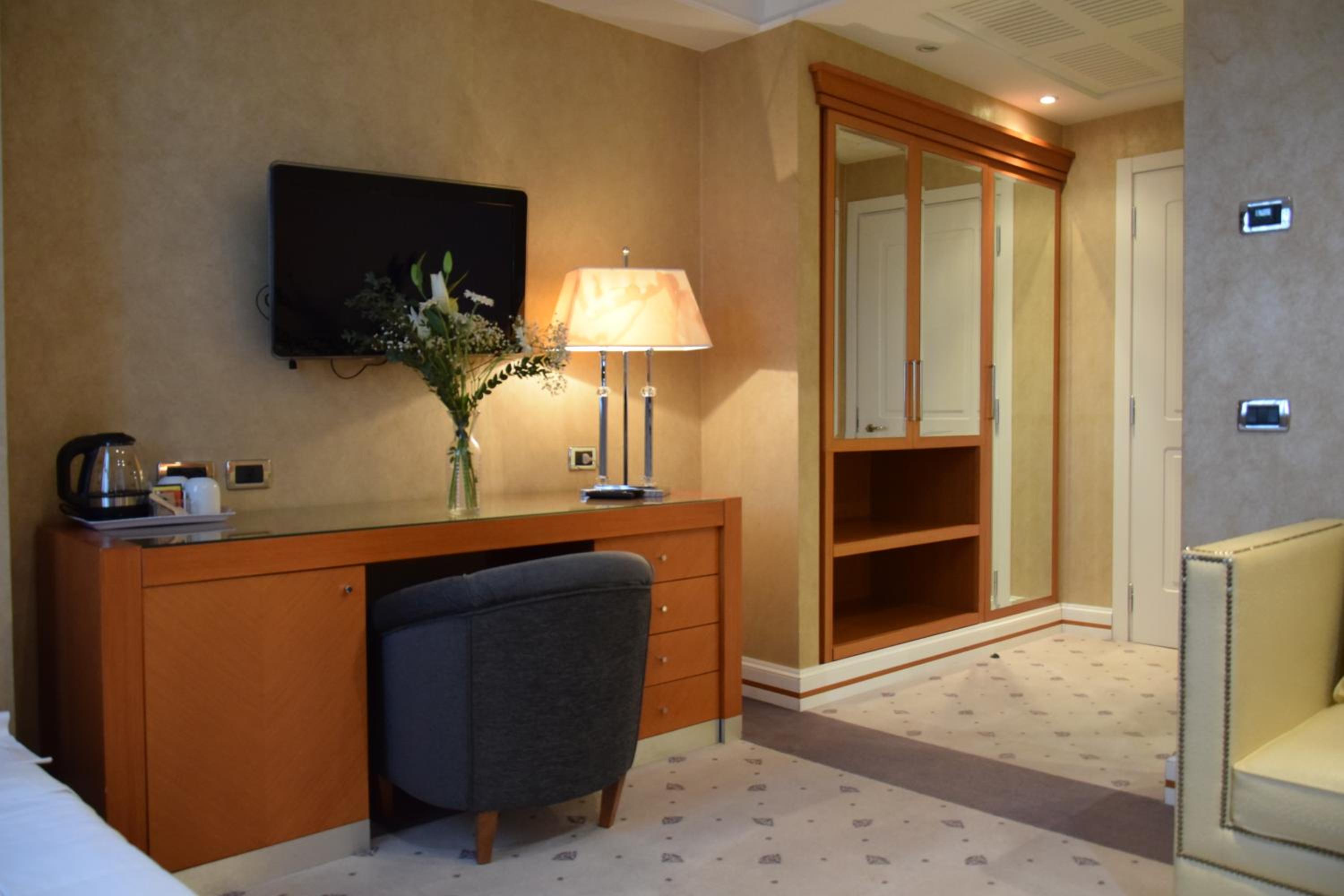 Superior Triple Room - Photo 8