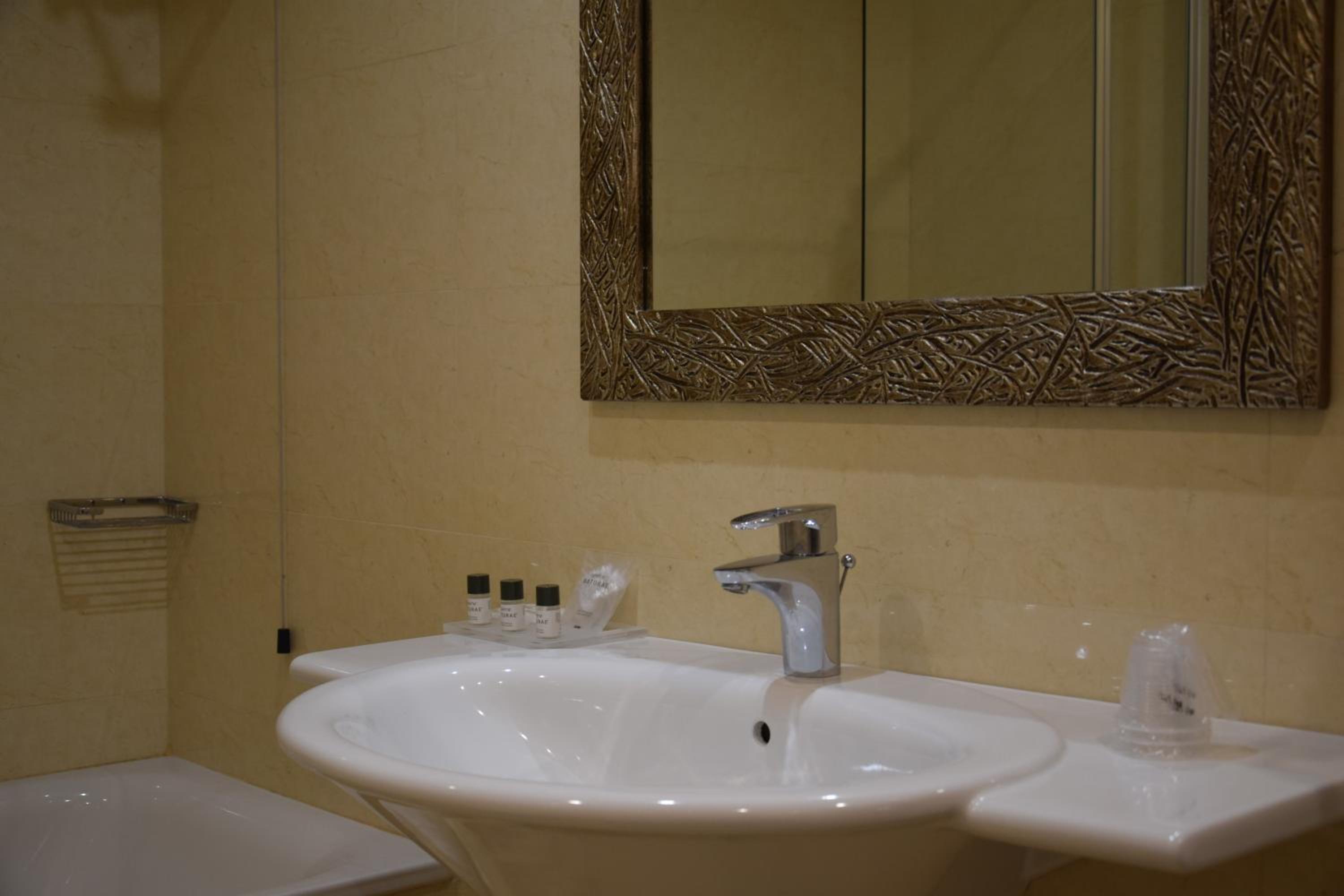 Superior Triple Room - Photo 9