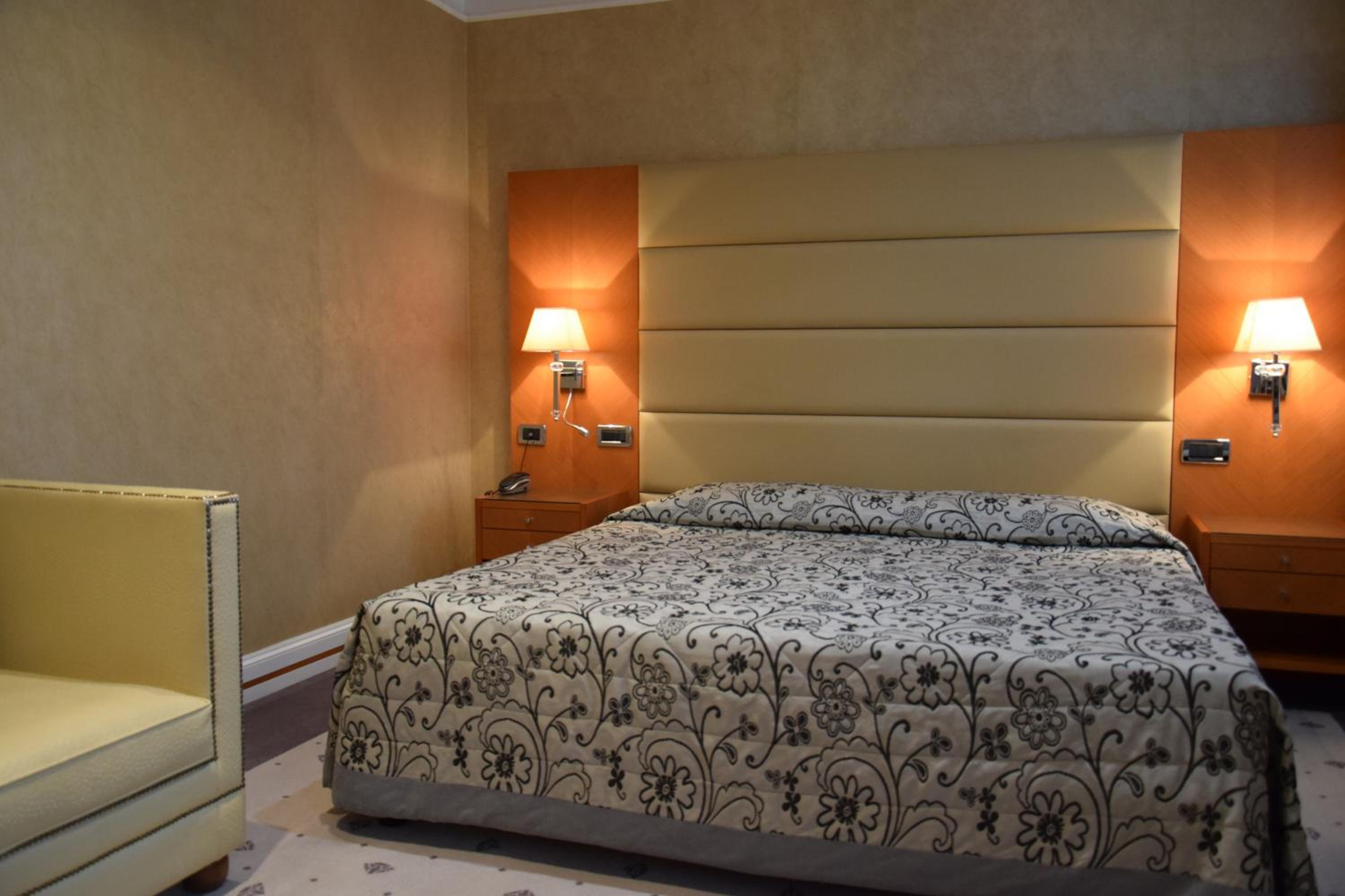 Superior Triple Room - Photo 10