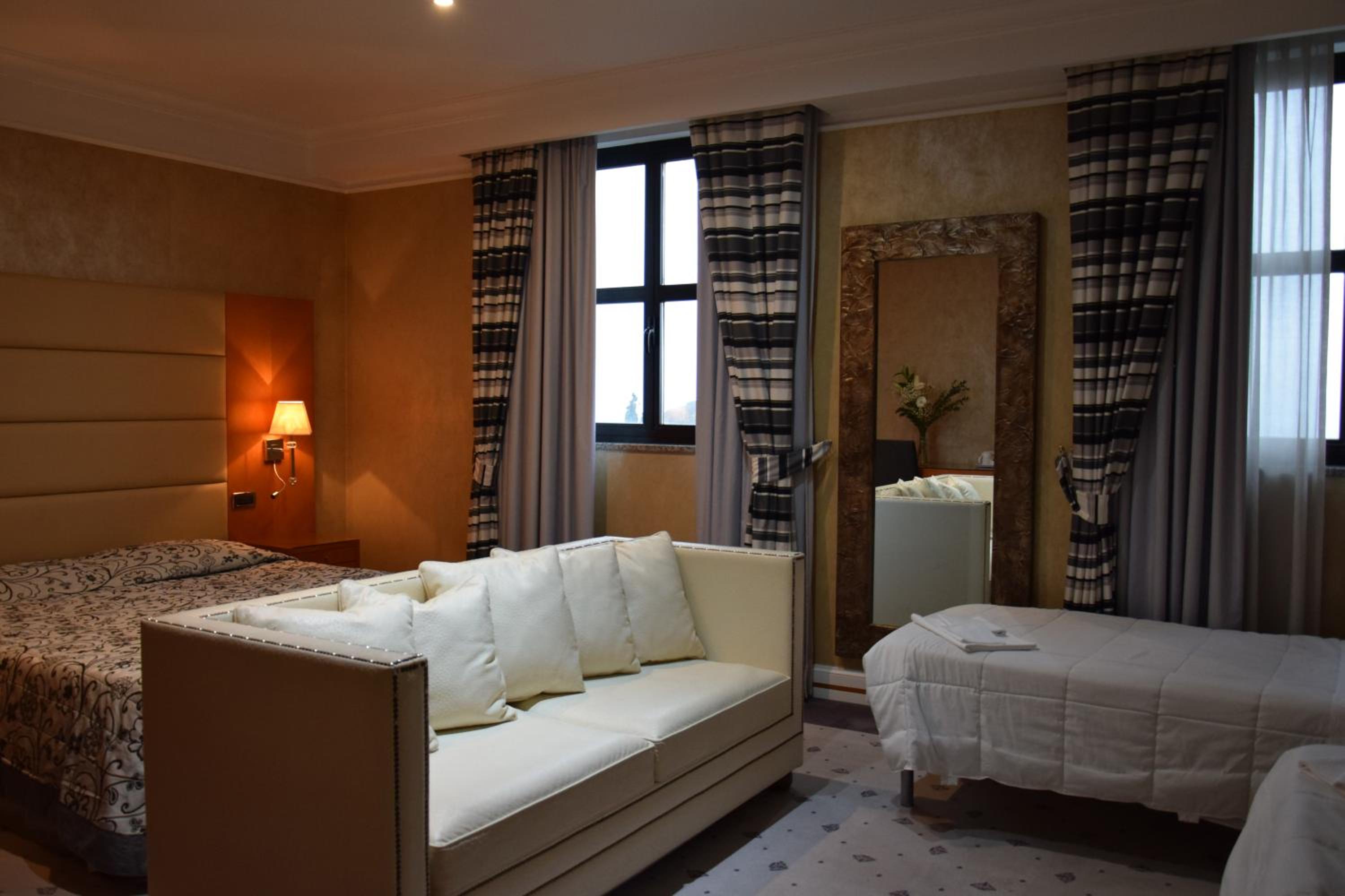 Superior Quadruple Room - Photo 2
