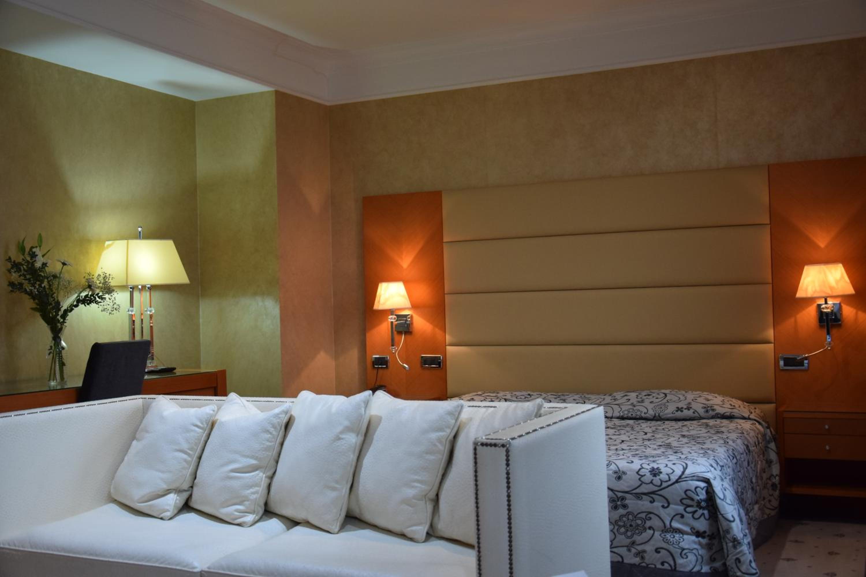 Superior Quadruple Room - Photo 7