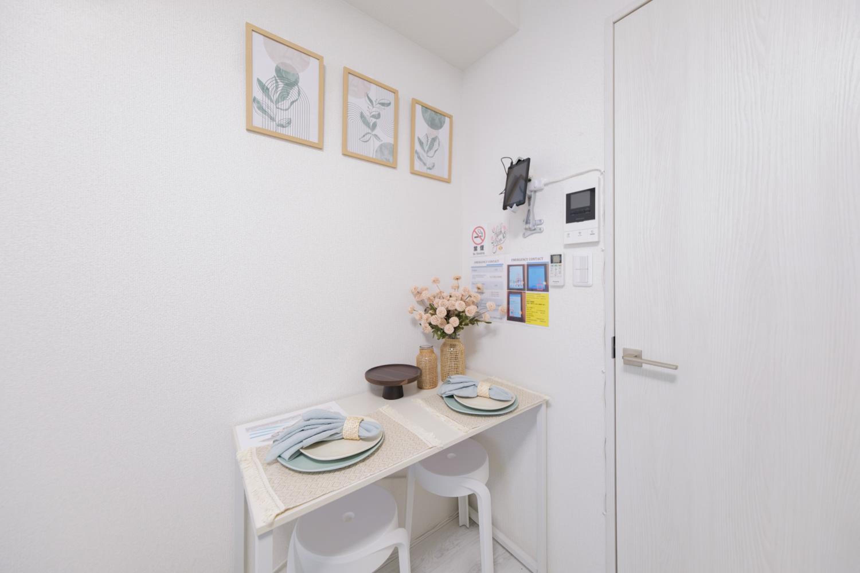 One-Bedroom Apartment photo 2